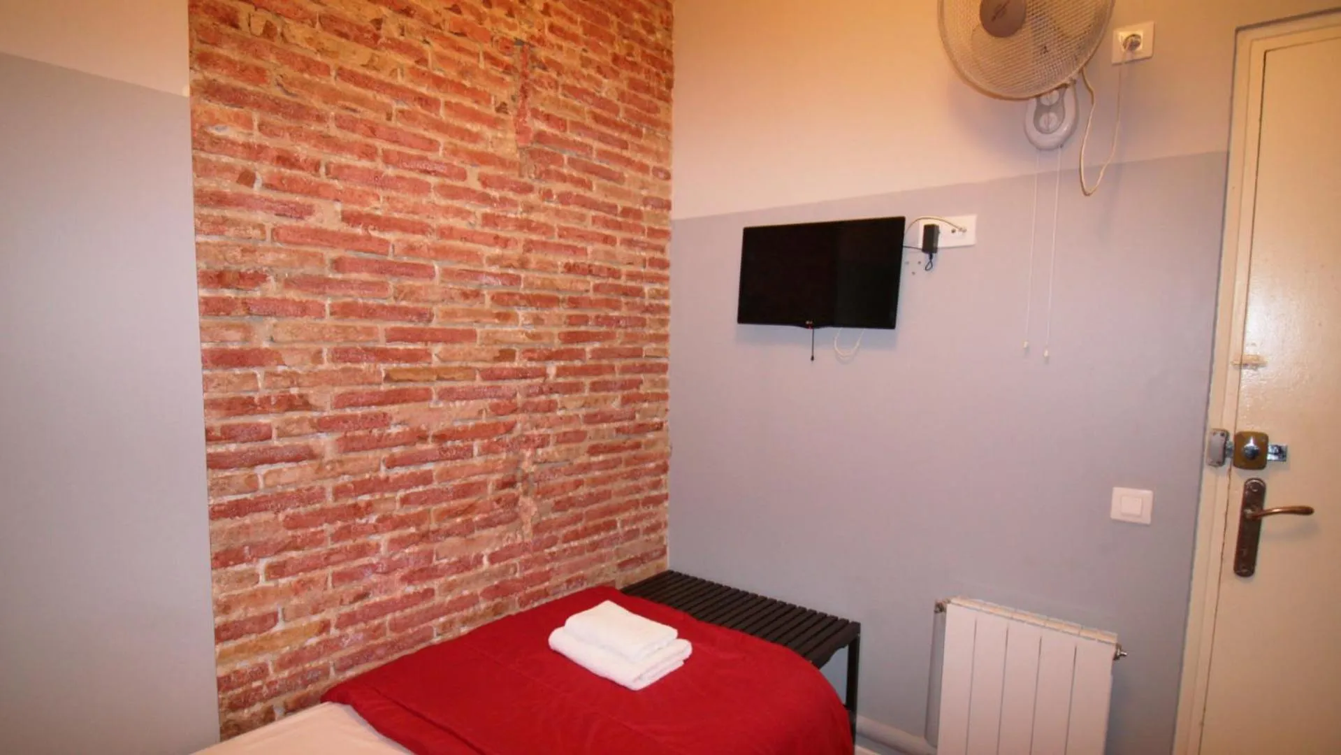 TV and multimedia, Bed in Paraiso Hostel