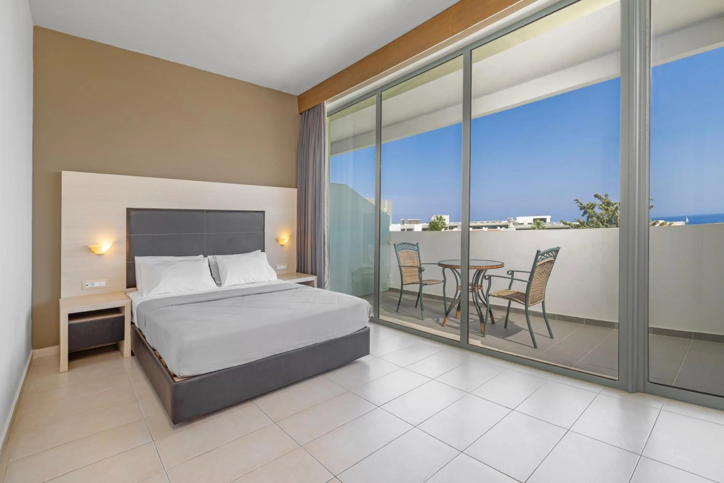 Bedroom, Bed in Virginia Family Resort
