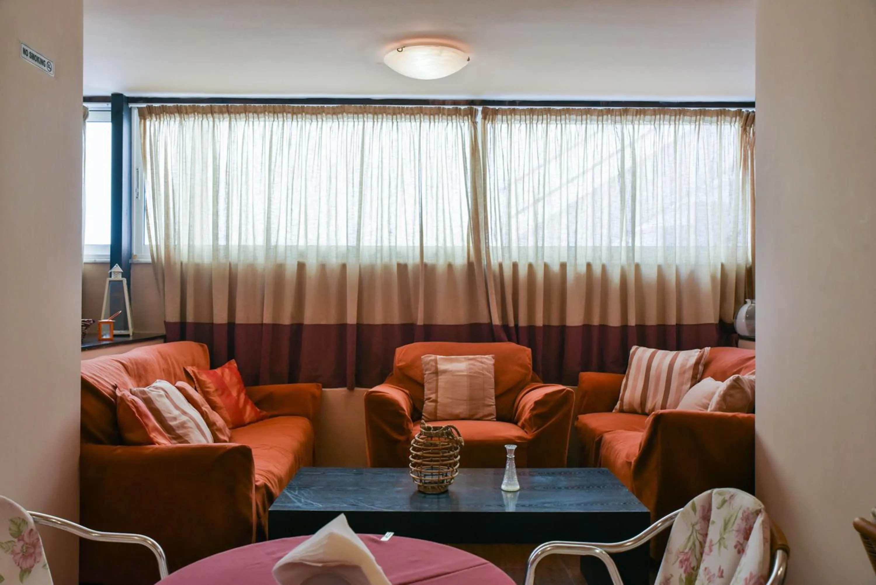 Restaurant/places to eat, Seating Area in Amaryllis Hotel