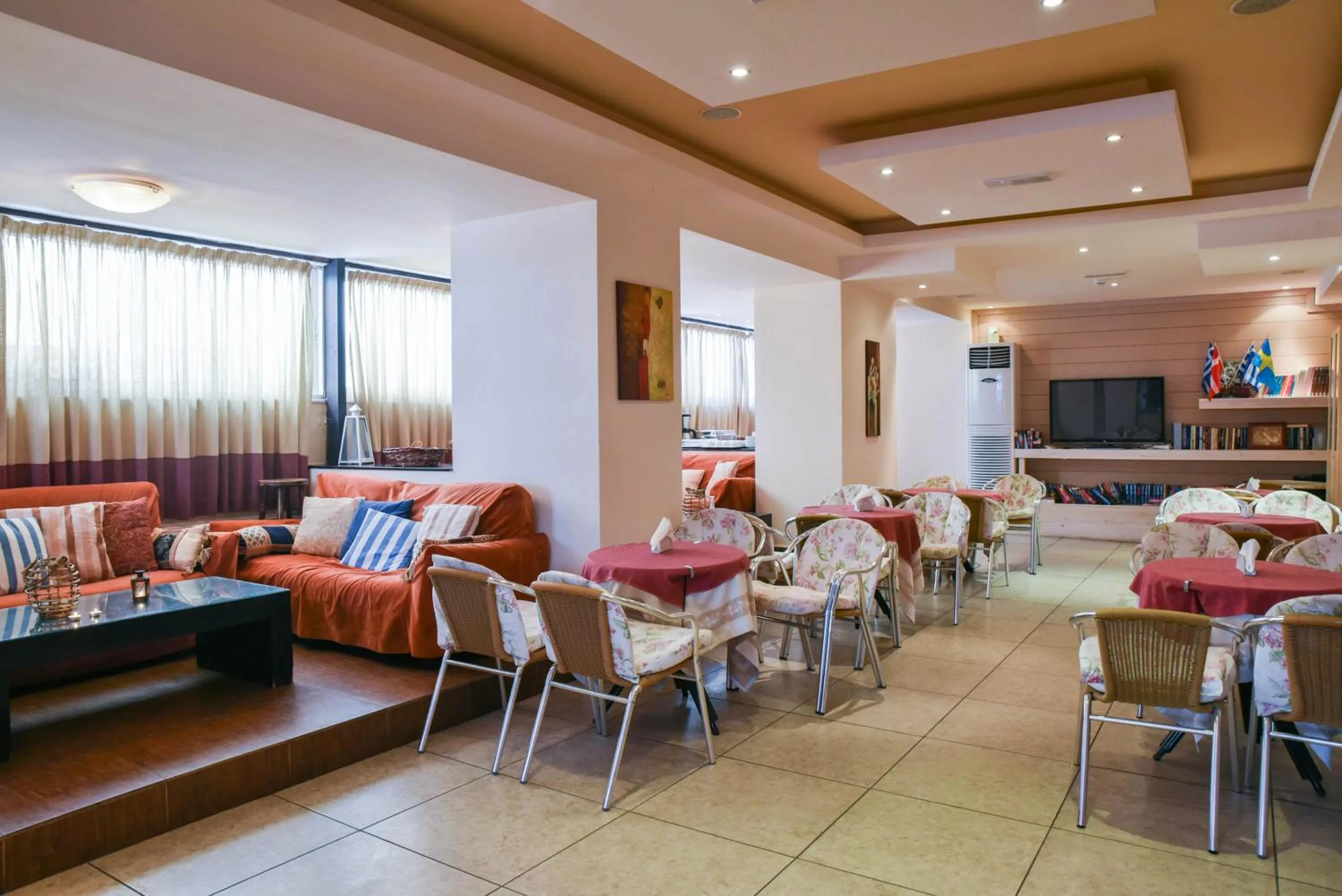 Restaurant/Places to Eat in Amaryllis Hotel