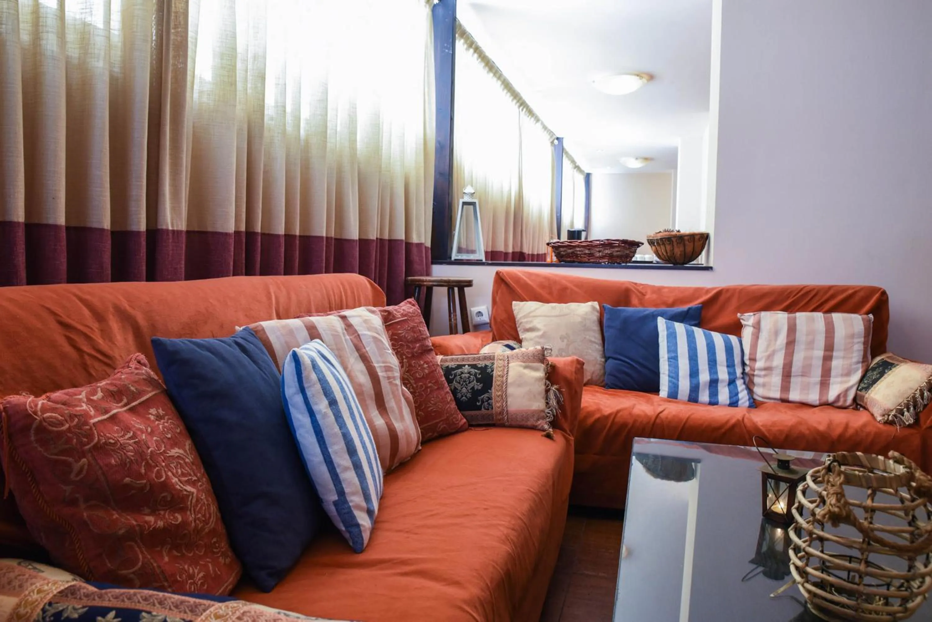 Communal lounge/ TV room, Seating Area in Amaryllis Hotel