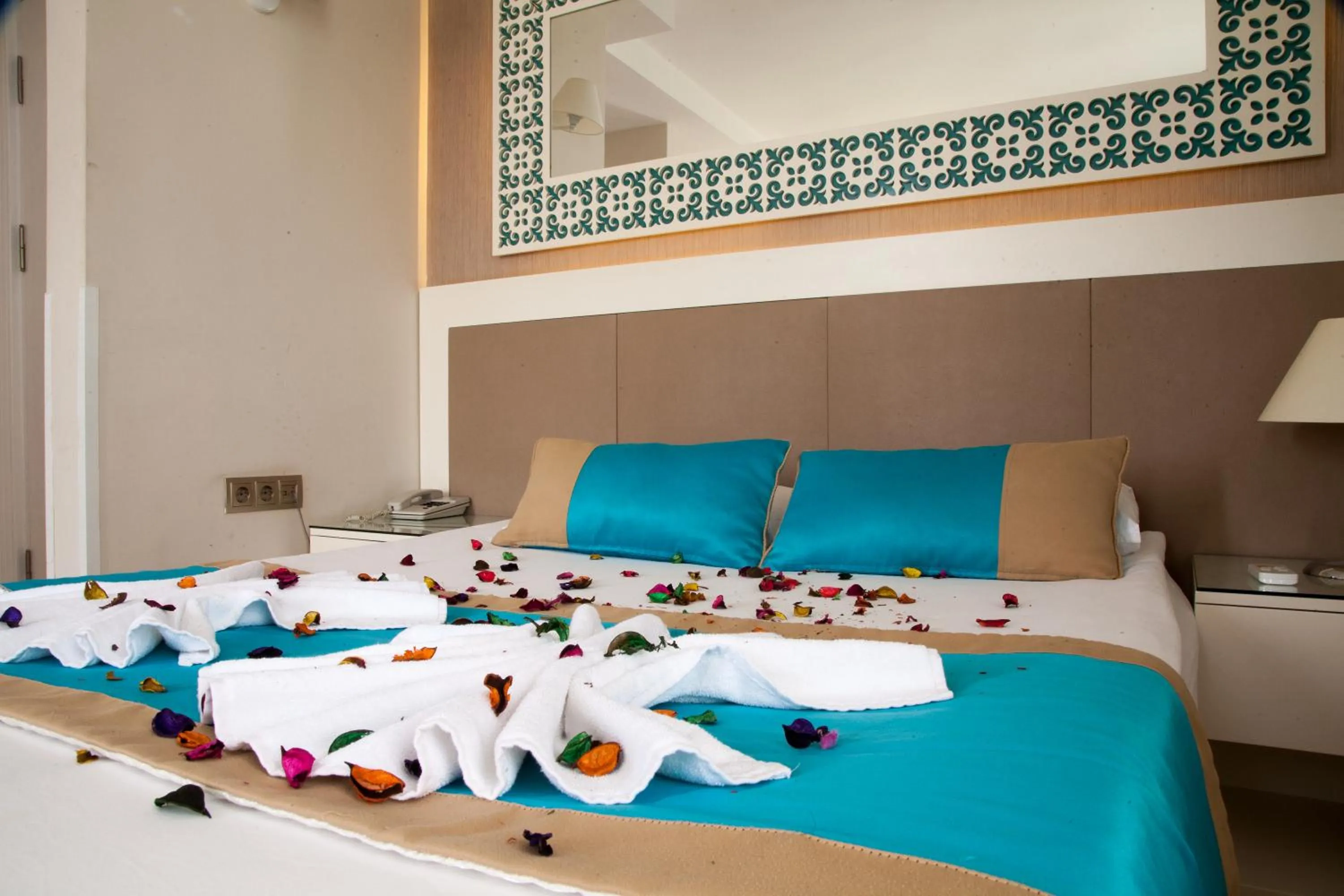 Massage, Bed in Nasa Flora Hotel