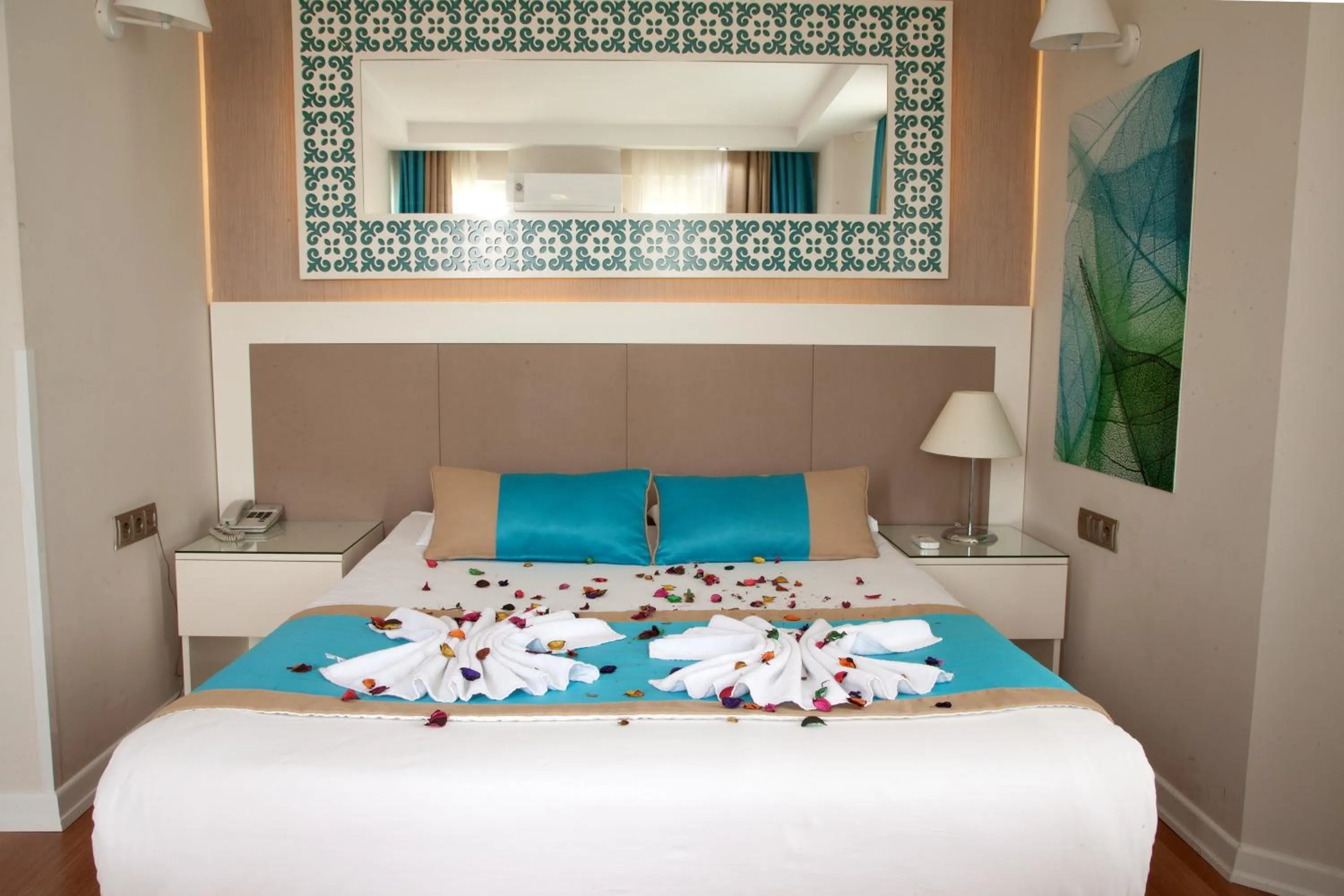 Massage, Bed in Nasa Flora Hotel