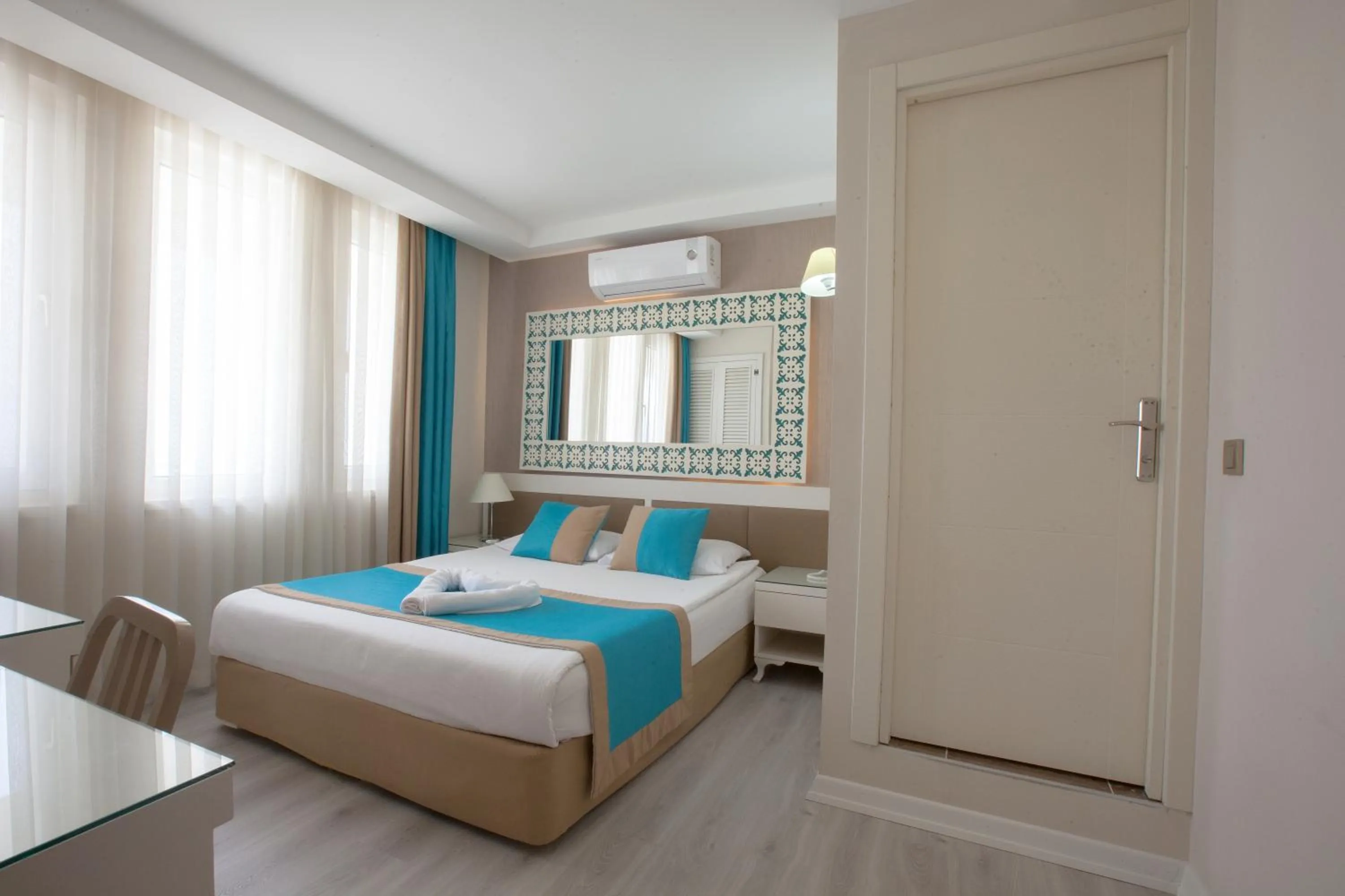 Massage, Bed in Nasa Flora Hotel