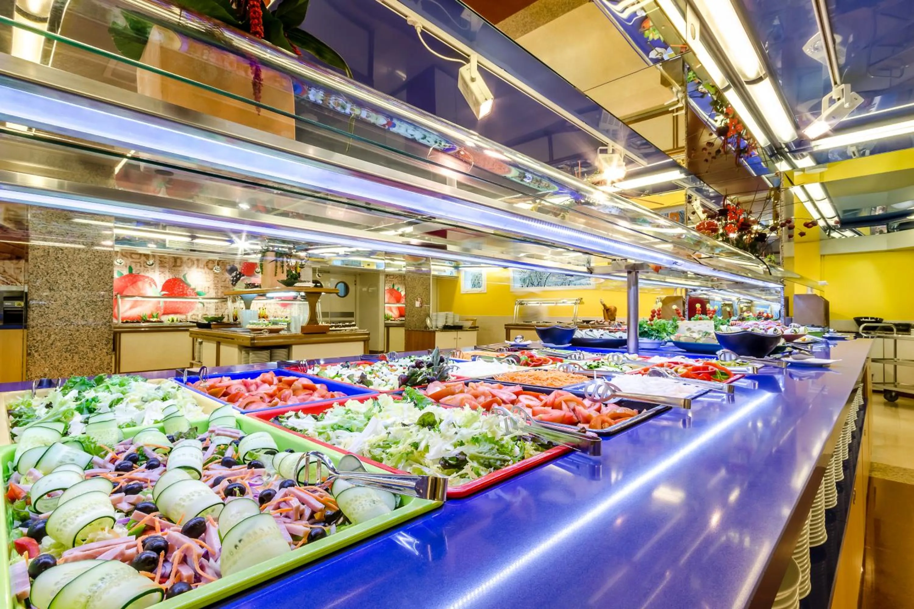 Dining area in Hotel Mar Blau