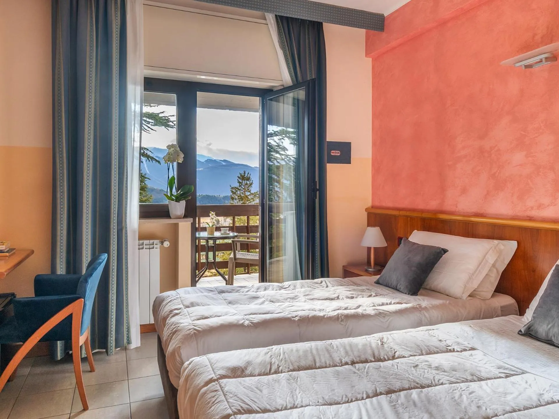 Bed in Cipriani Park Hotel