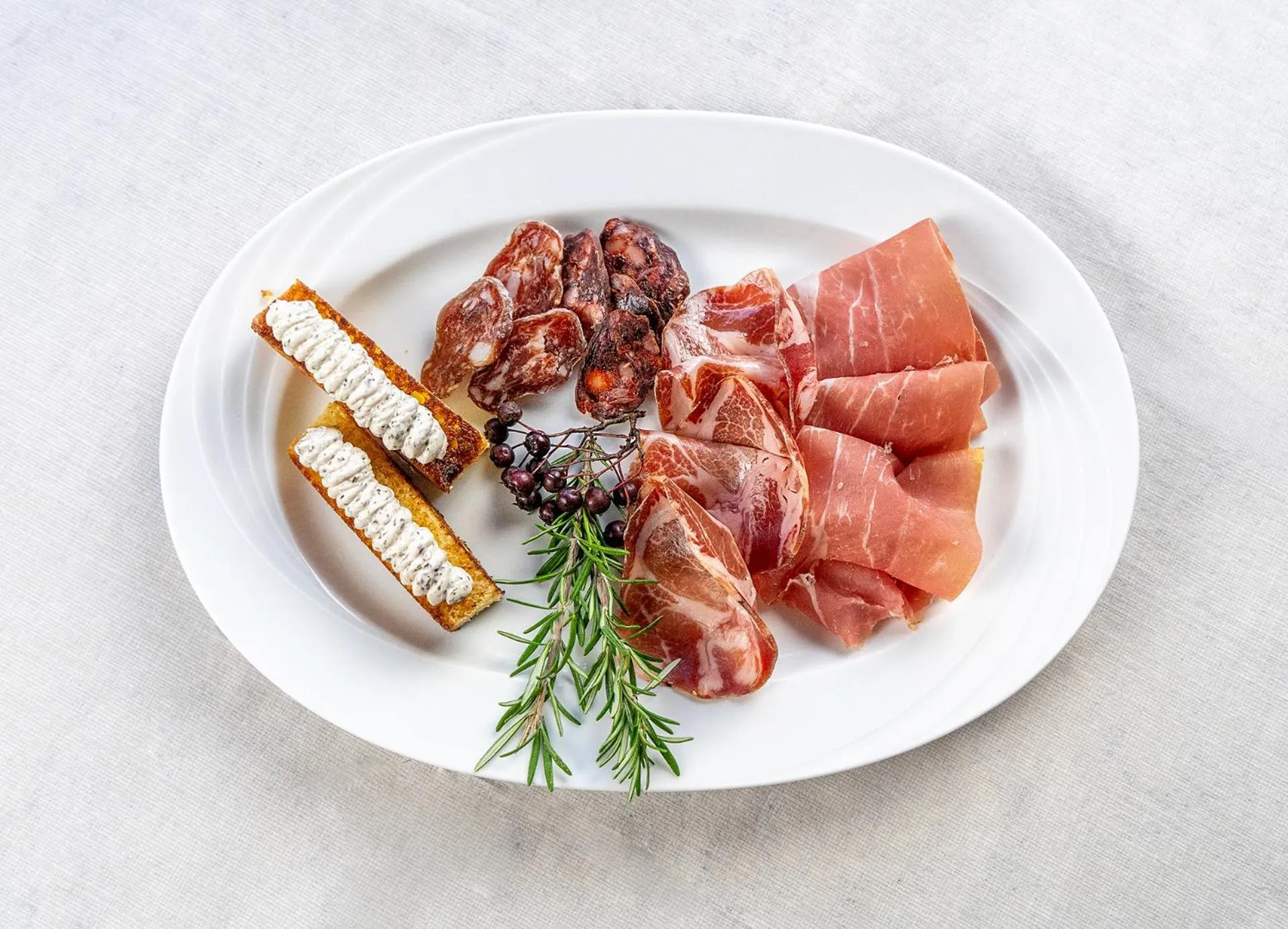 Restaurant/places to eat in Cipriani Park Hotel