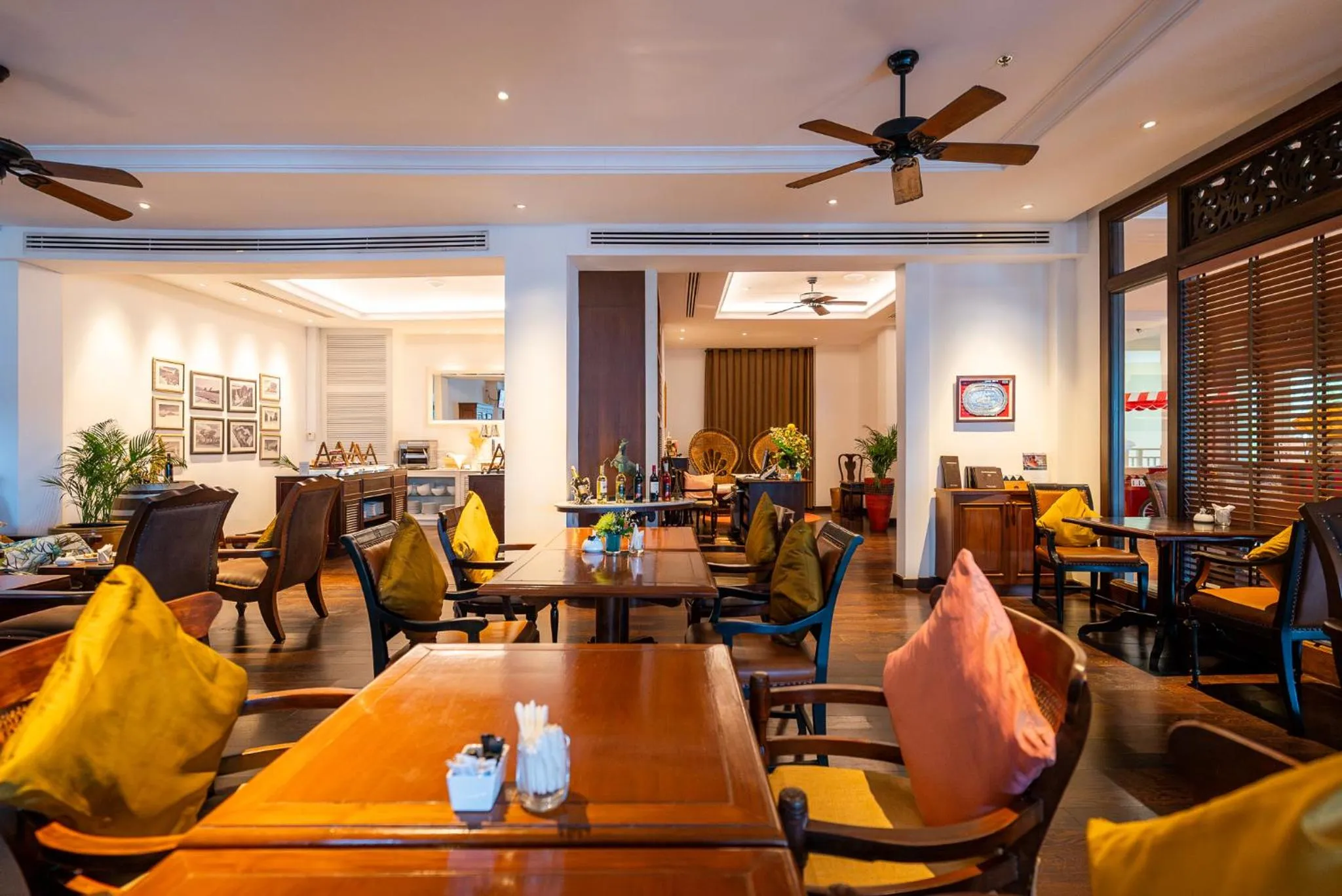 Lounge or bar in Sofitel Krabi Phokeethra Golf and Spa Resort