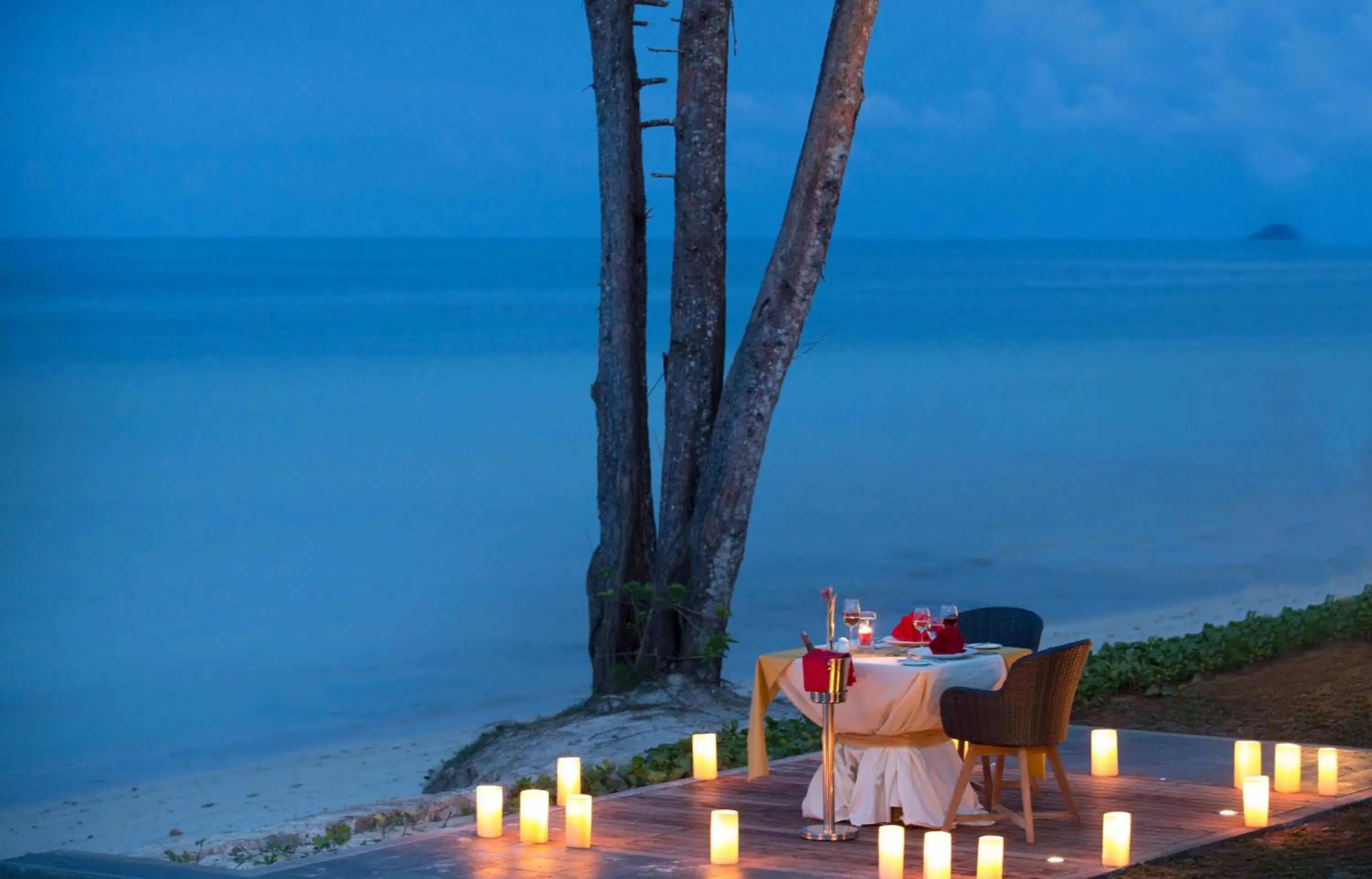 Restaurant/places to eat in Hotel Santika Premiere Beach Resort Belitung Restaurant/places to eat in Hotel Santika Premiere Beach Resort Belitung