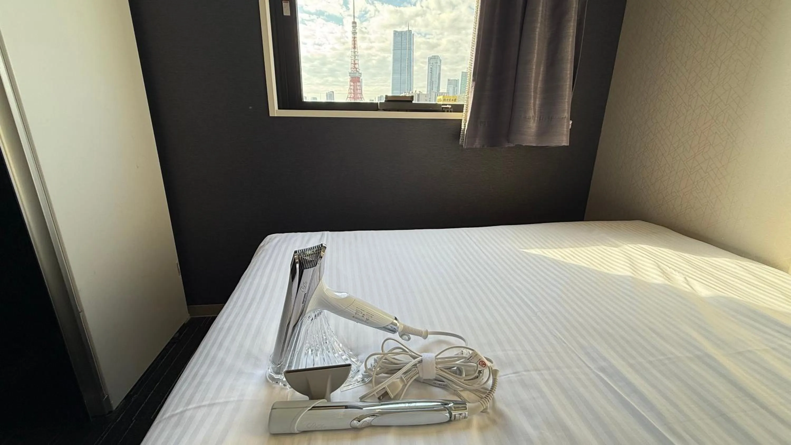 Photo of the whole room, Bed in Henn na Hotel Tokyo Hamamatsucho