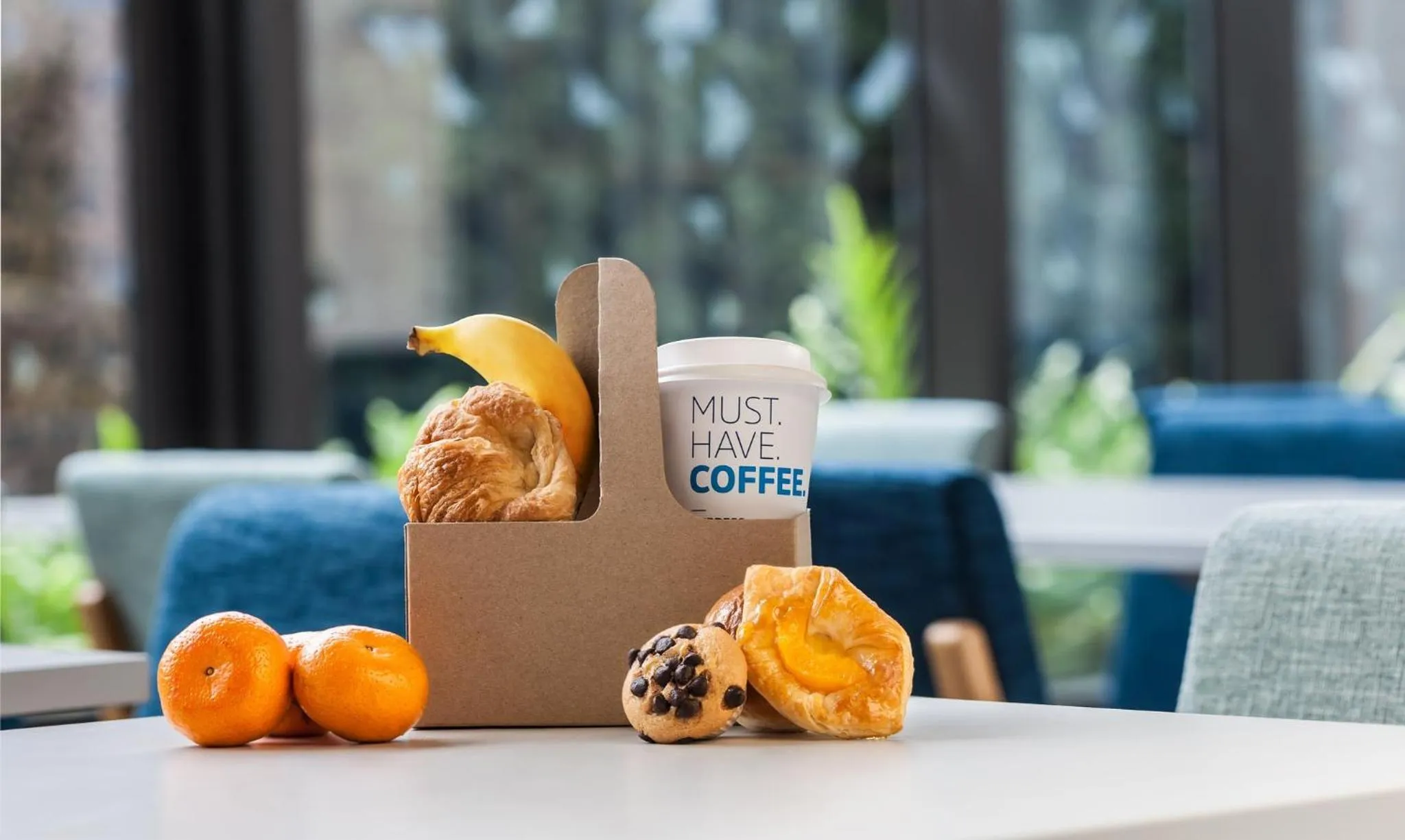 Breakfast in Holiday Inn Express Bangkok Soi Soonvijai by IHG