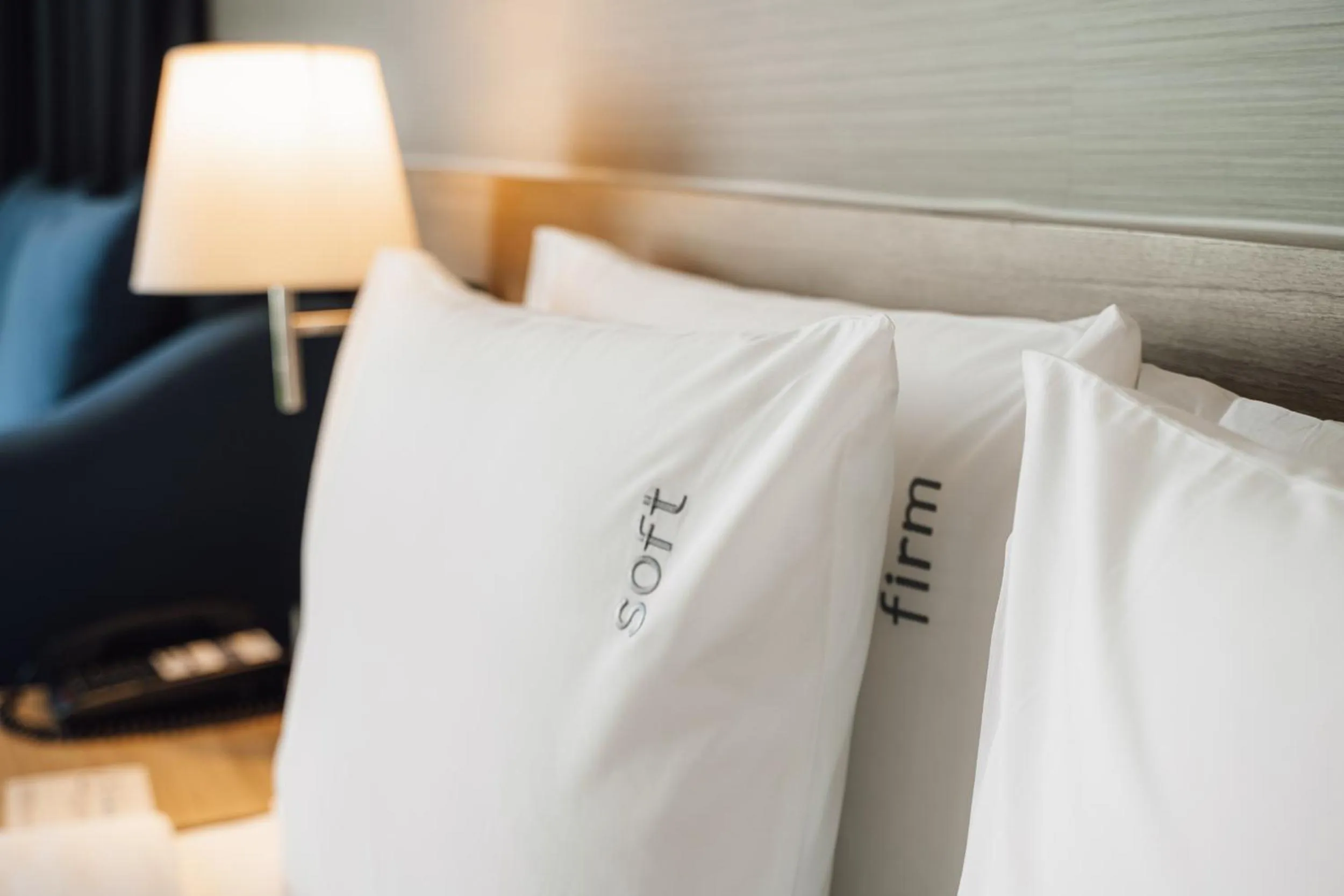 Bed in Holiday Inn Express Bangkok Soi Soonvijai by IHG