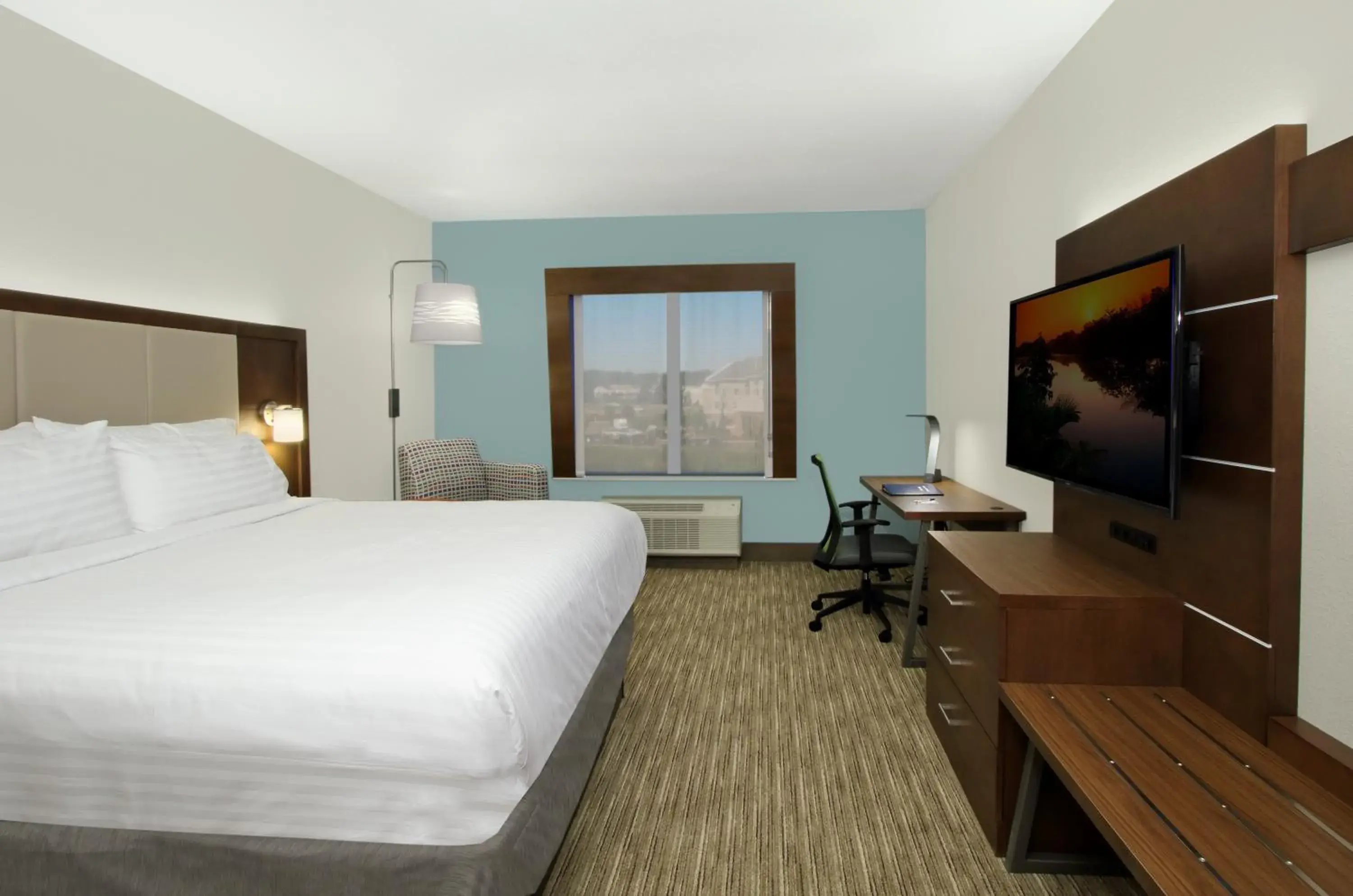 Standard Room in Holiday Inn Express & Suites Columbus North by IHG Standard Room in Holiday Inn Express & Suites Columbus North by IHG