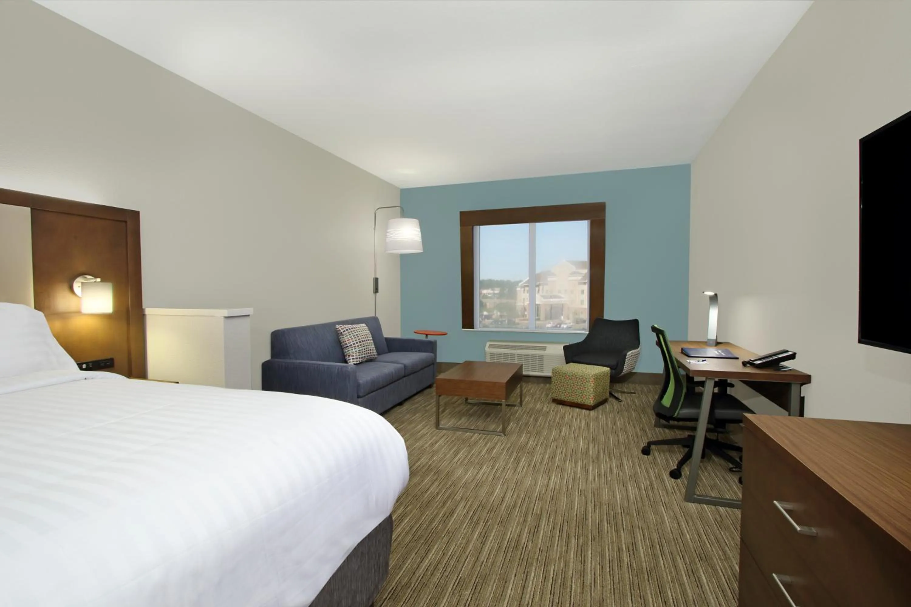 Photo of the whole room, Bed in Holiday Inn Express & Suites Columbus North by IHG