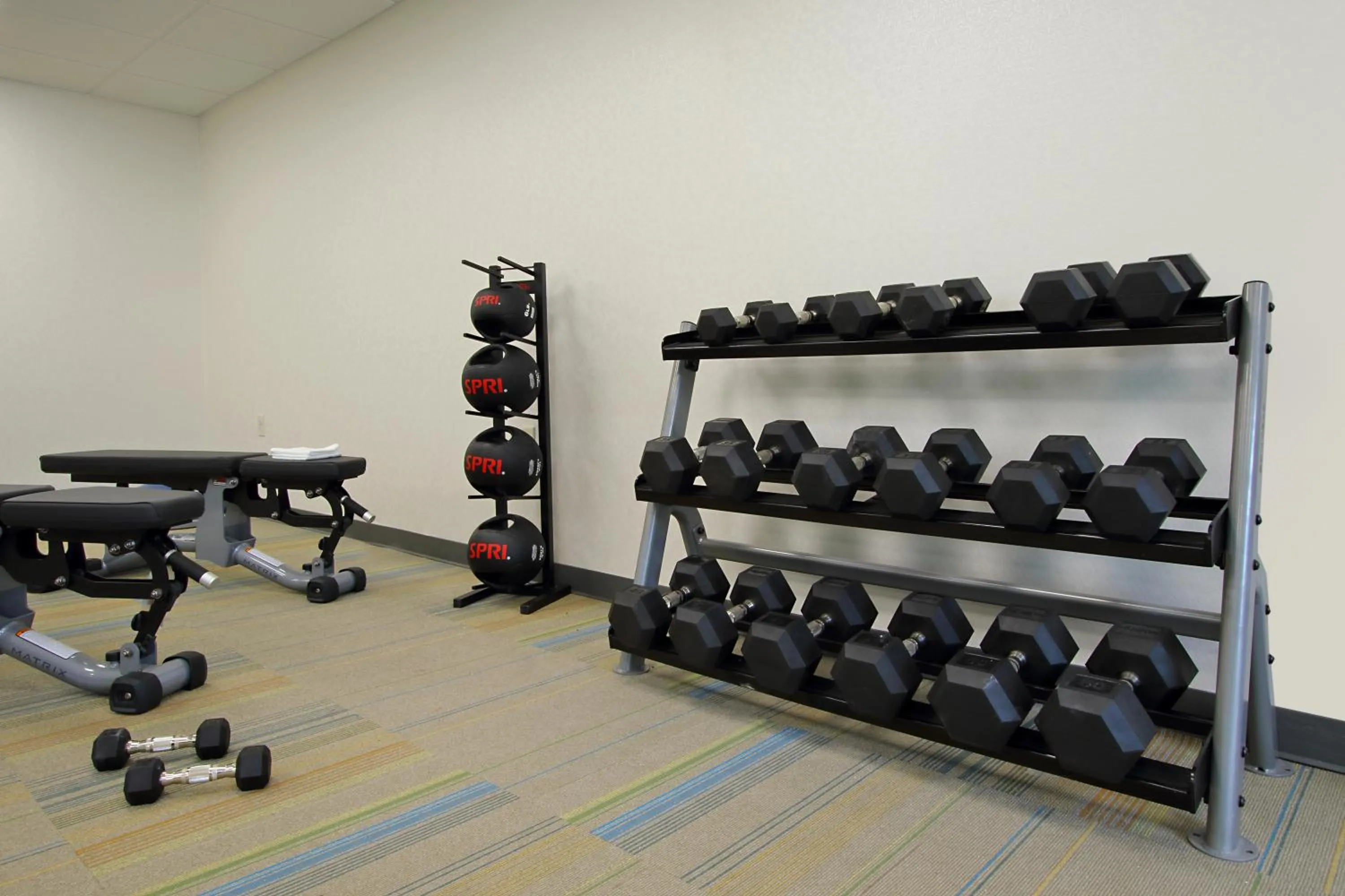 Fitness centre/facilities in Holiday Inn Express & Suites Columbus North by IHG
