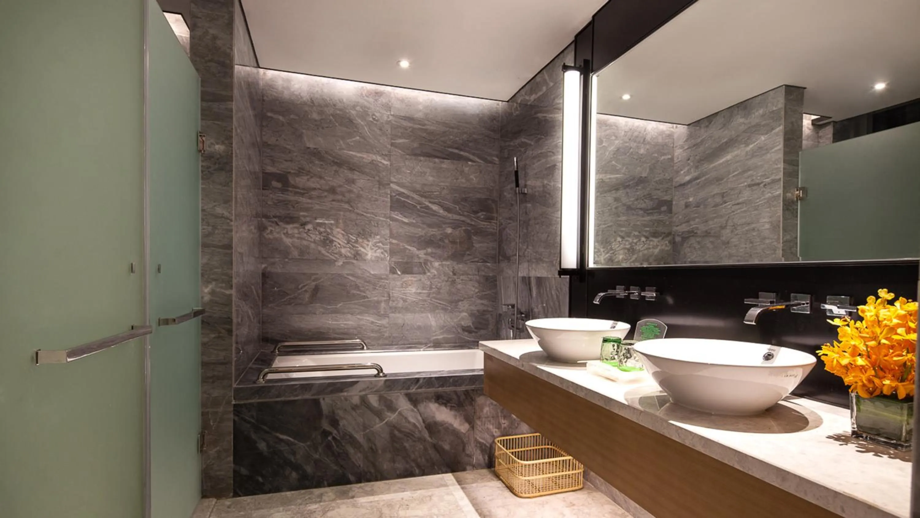 Photo of the whole room in Holiday Inn Nanjing Qinhuai South by IHG