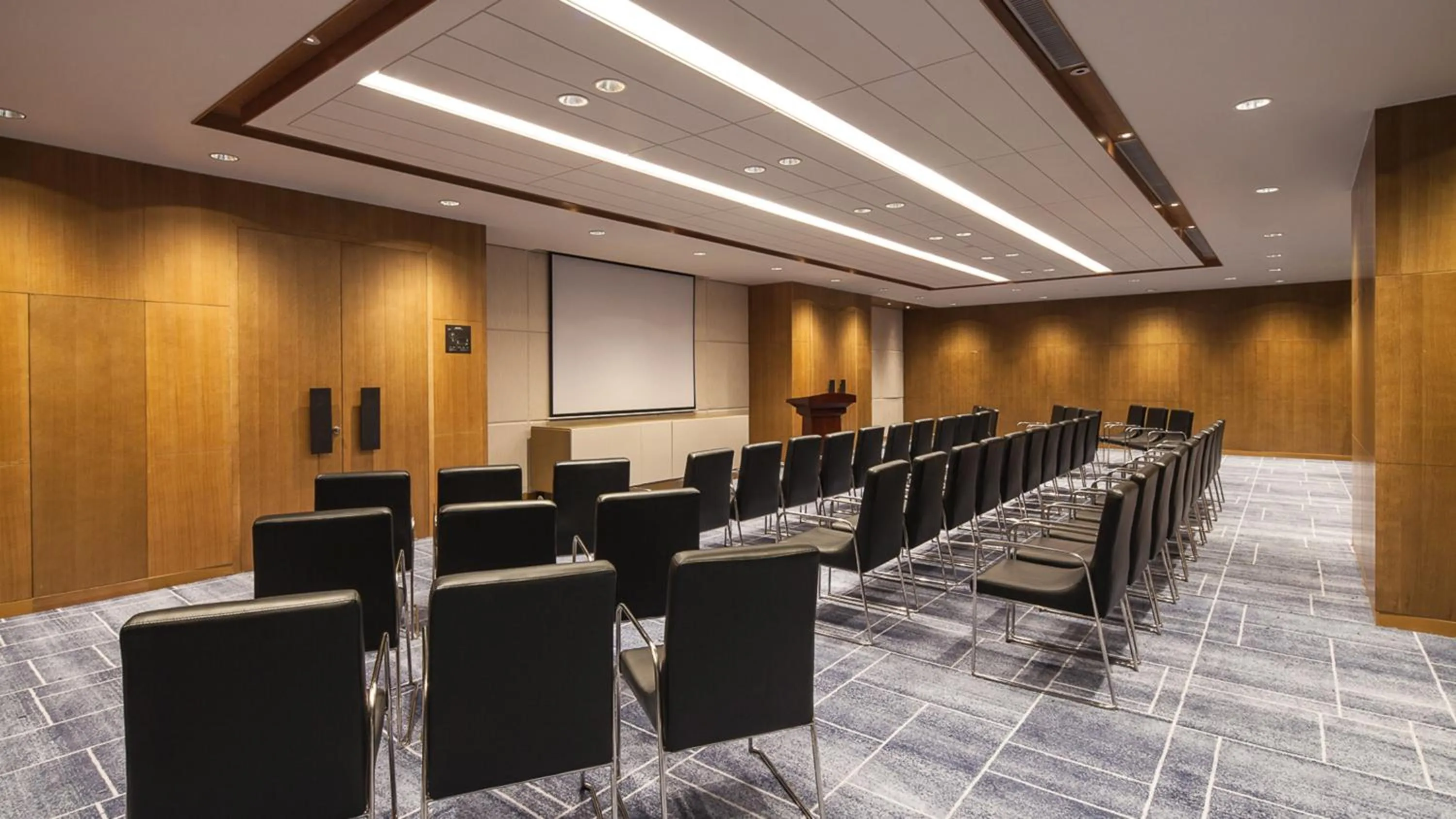 Meeting/conference room in Holiday Inn Nanjing Qinhuai South by IHG