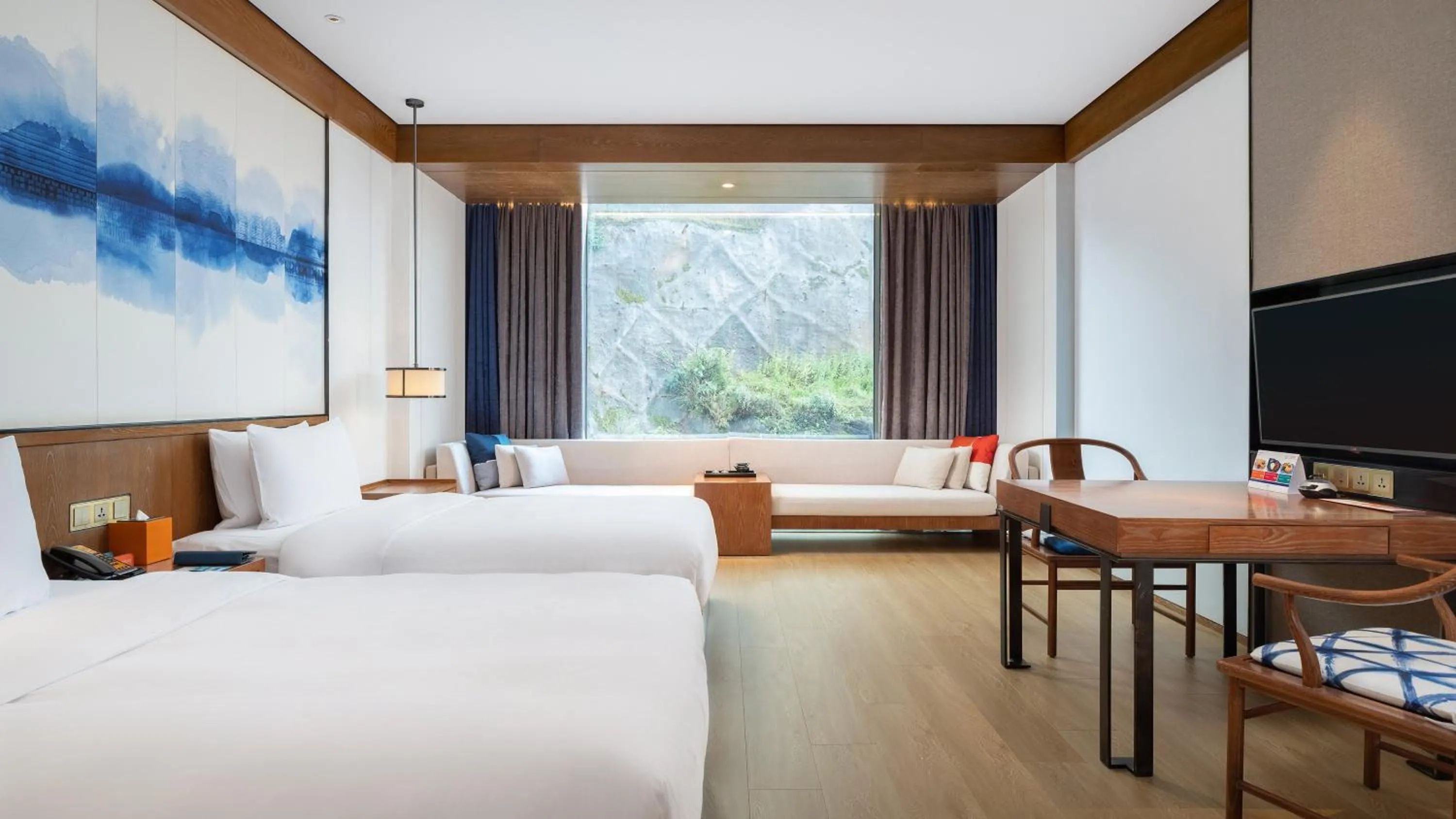 Photo of the whole room, Bed in Hotel Indigo Dali Erhai by IHG