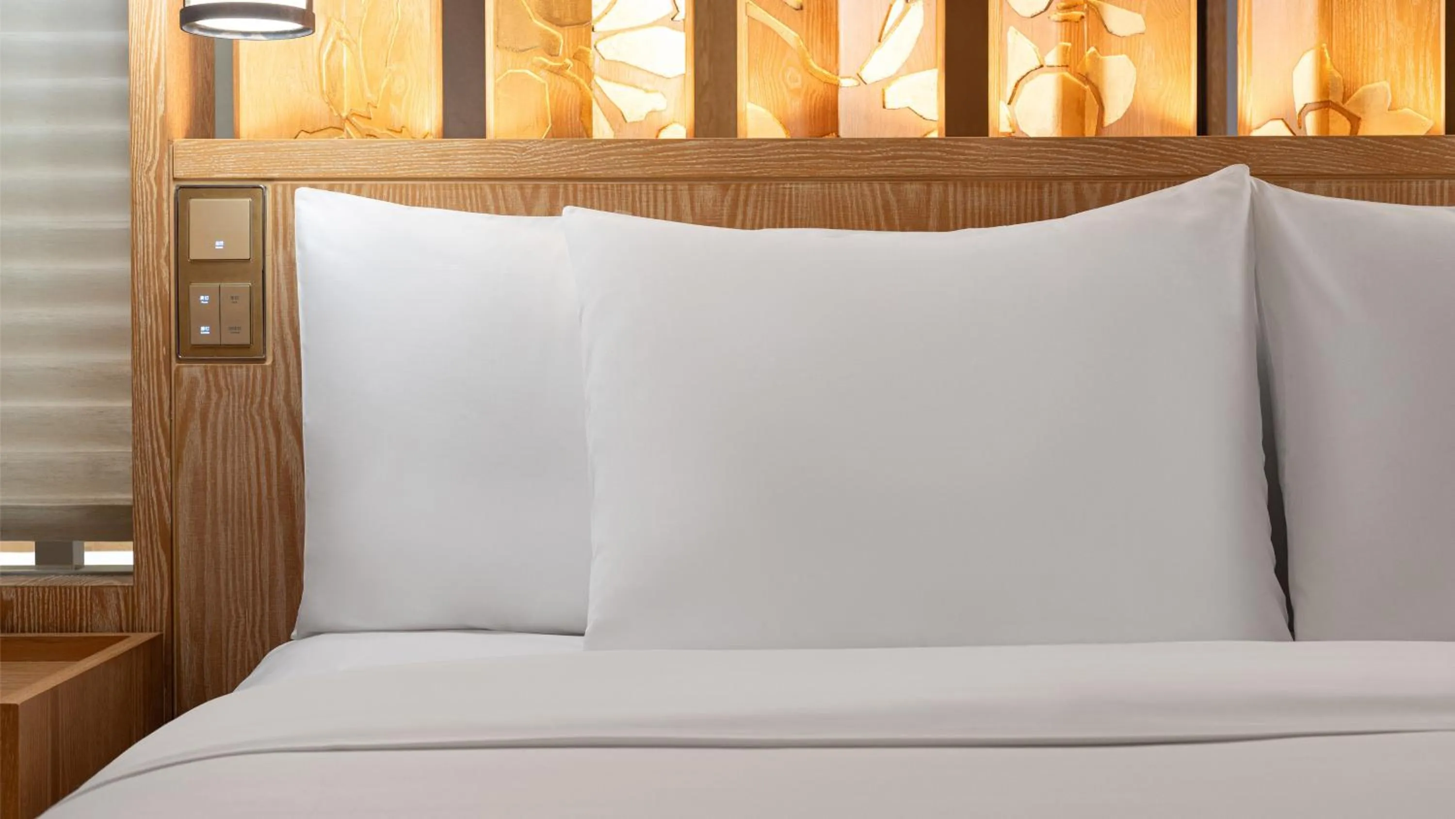 Photo of the whole room, Bed in Hotel Indigo Dali Erhai by IHG