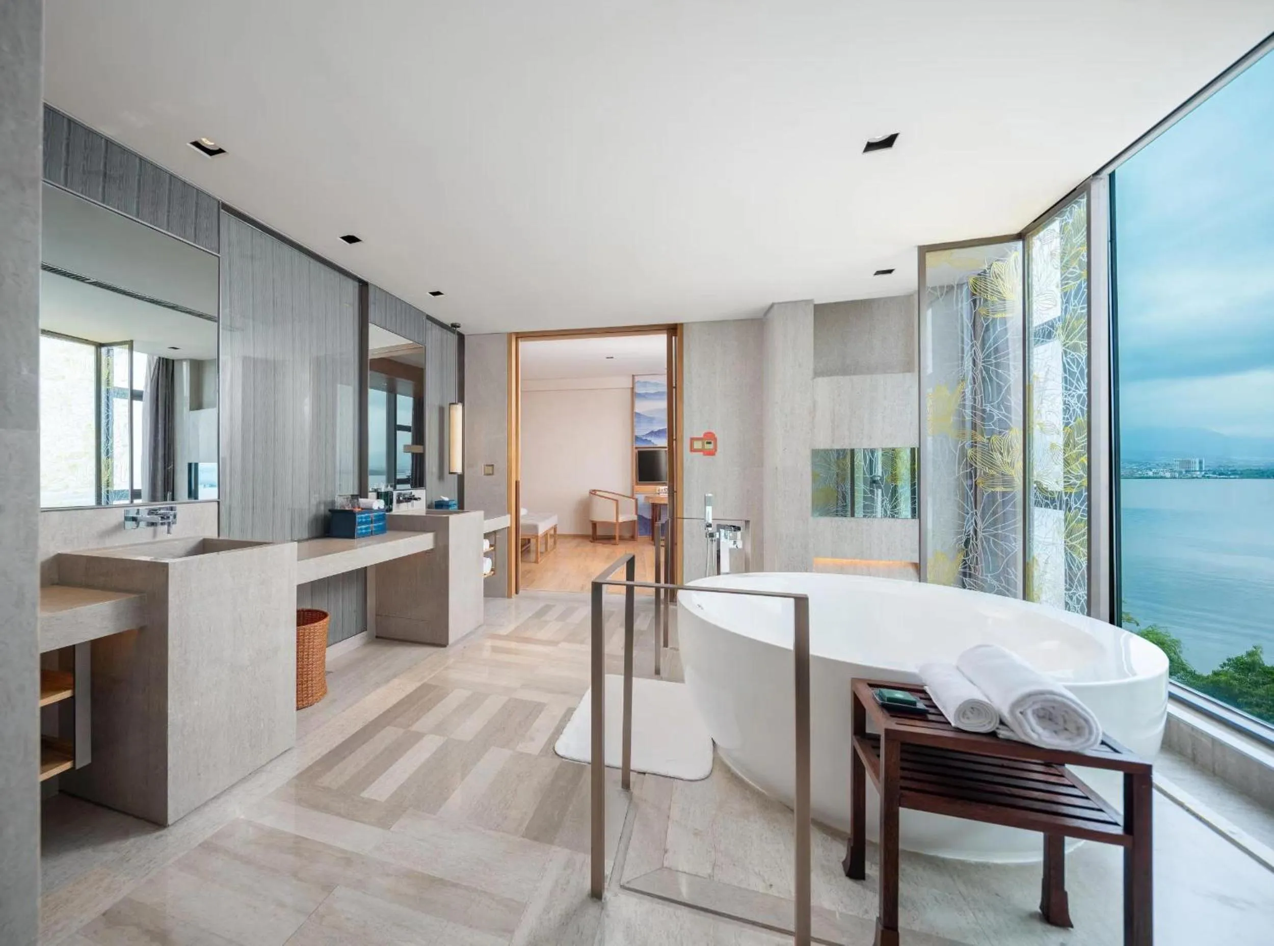 Bath in Hotel Indigo Dali Erhai by IHG