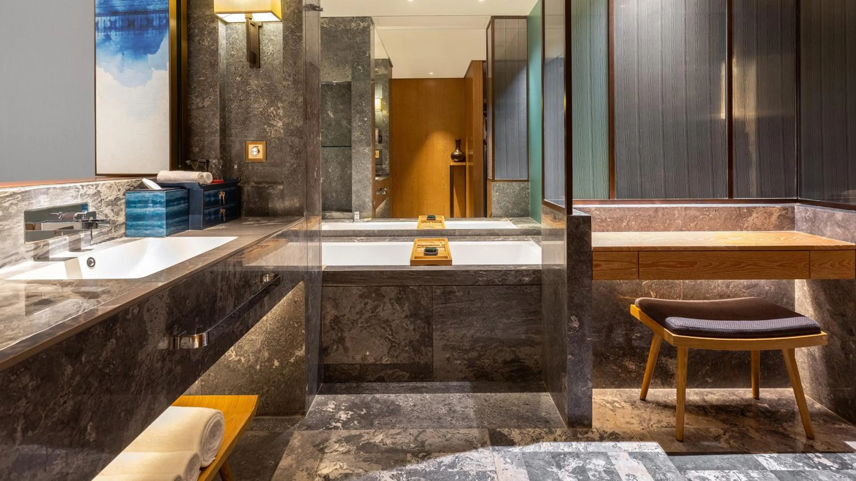 Photo of the whole room in Hotel Indigo Dali Erhai by IHG