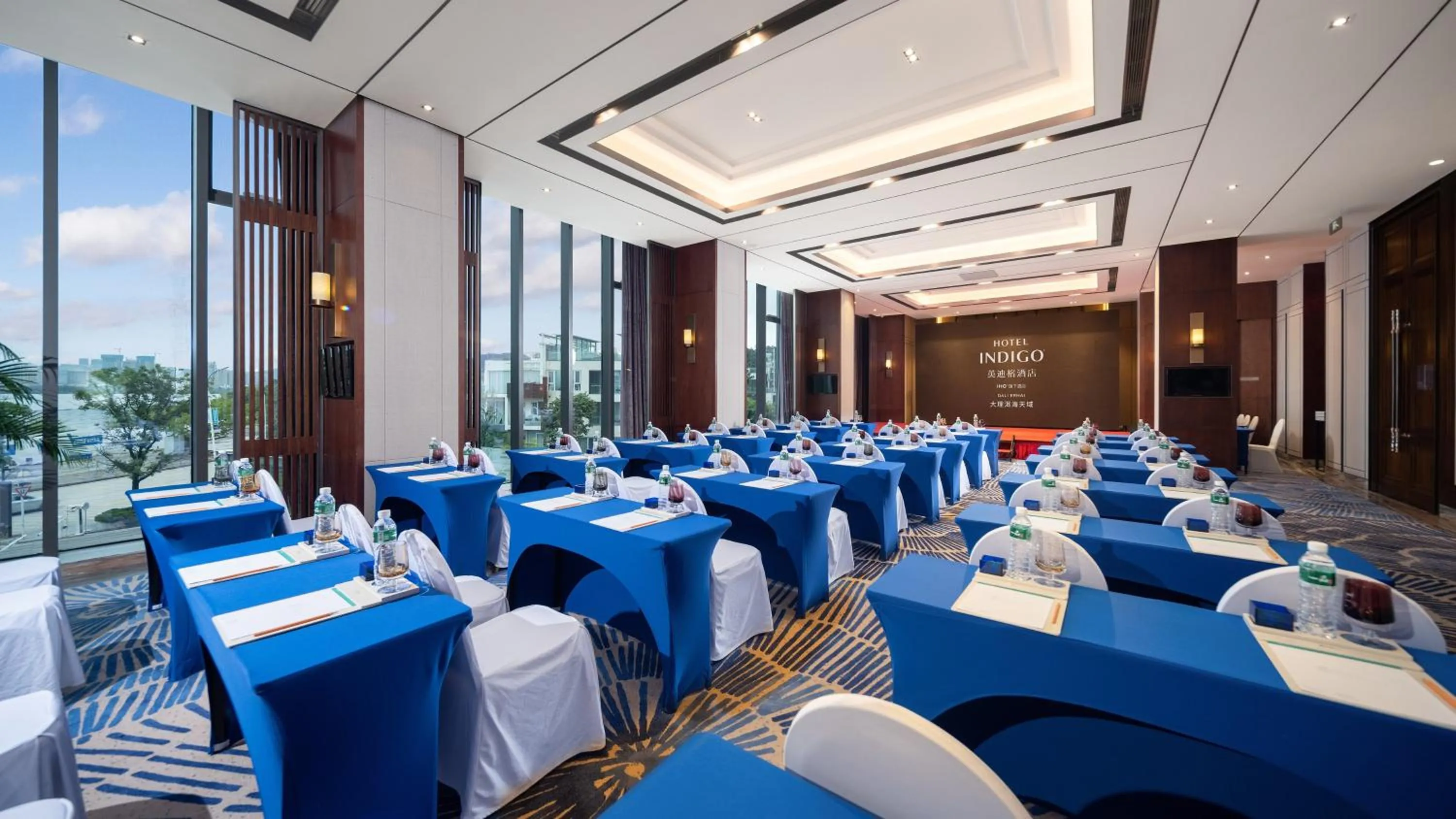 Meeting/conference room in Hotel Indigo Dali Erhai by IHG