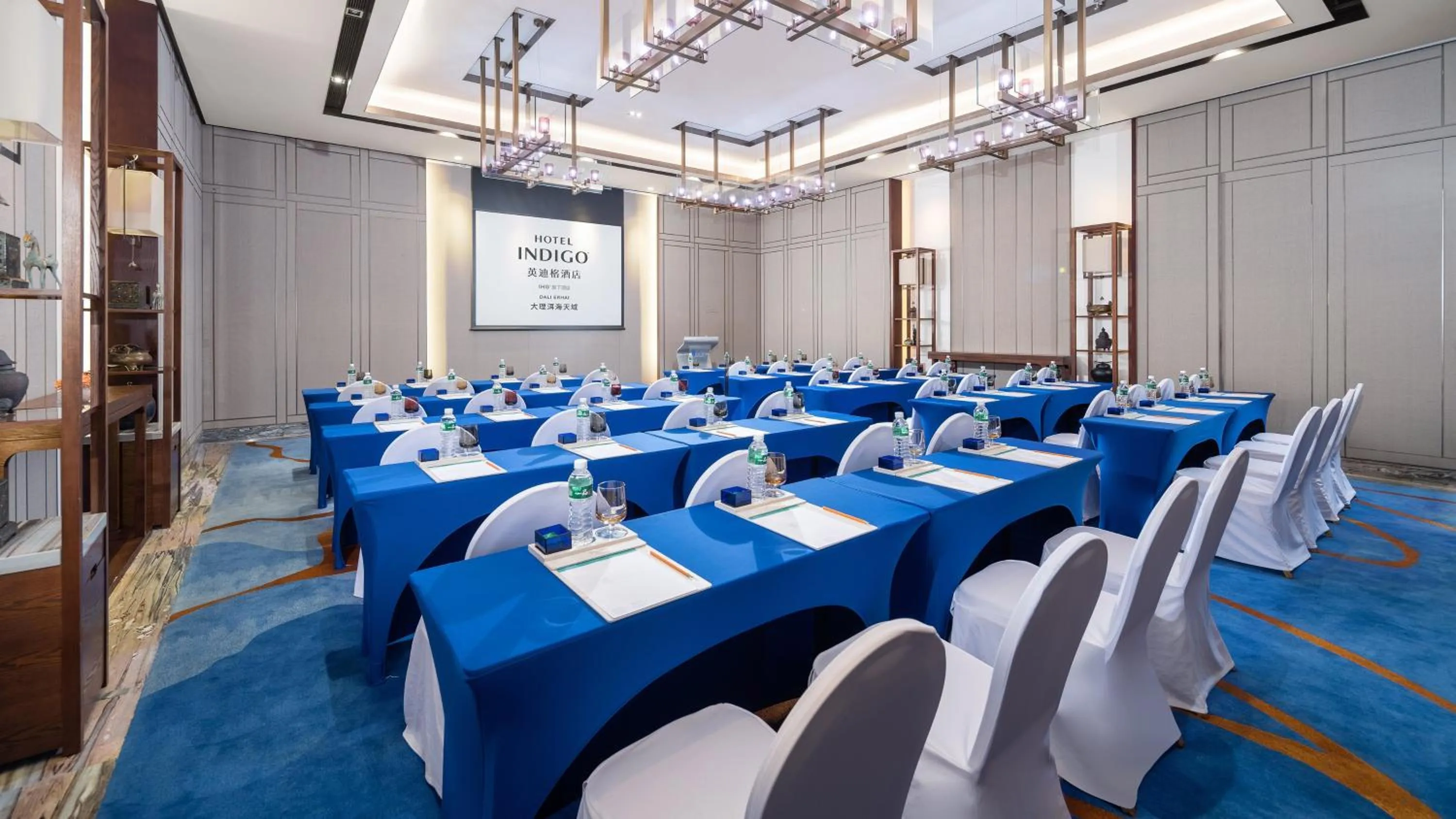 Meeting/conference room in Hotel Indigo Dali Erhai by IHG