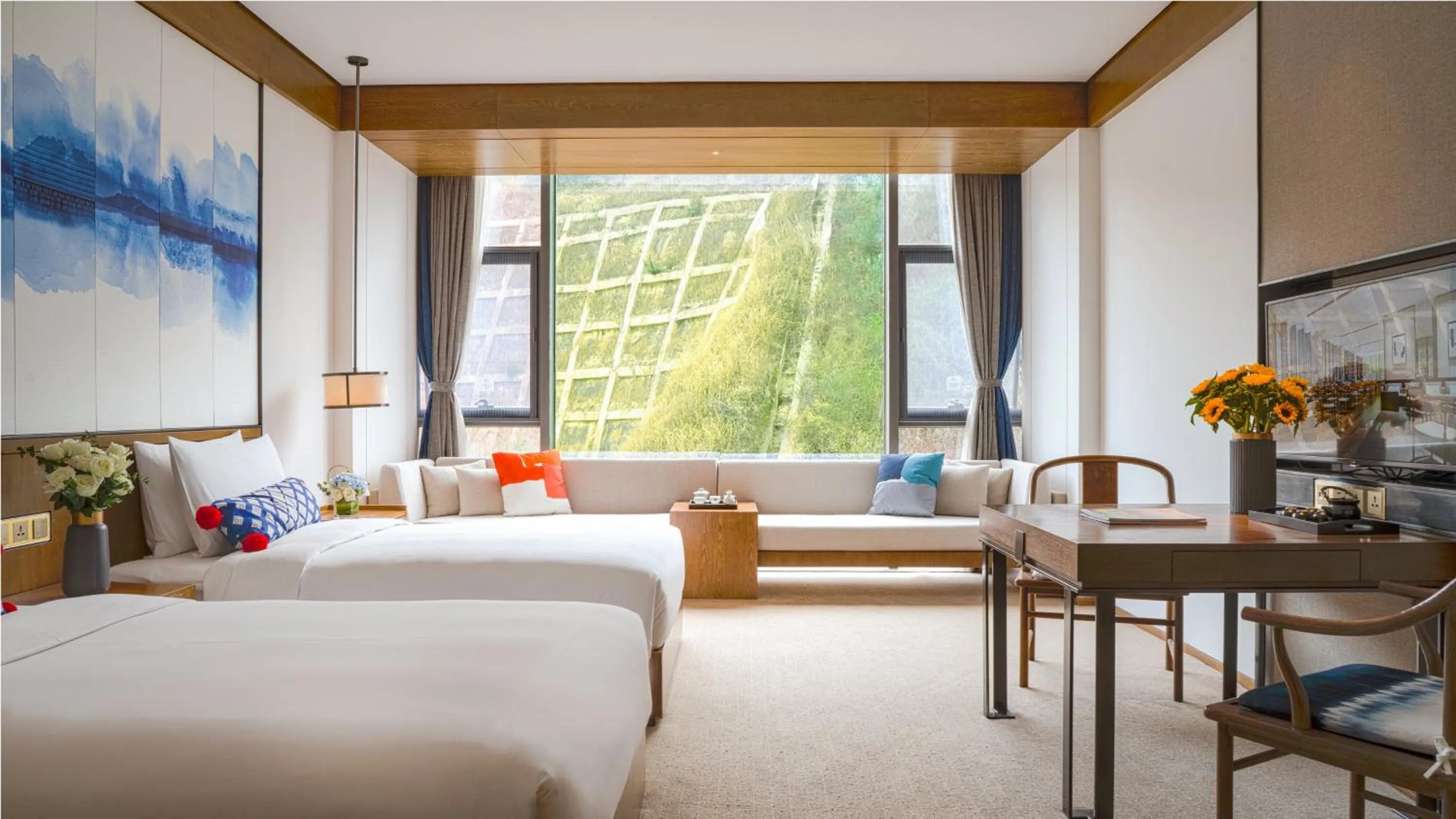 Photo of the whole room, Bed in Hotel Indigo Dali Erhai by IHG