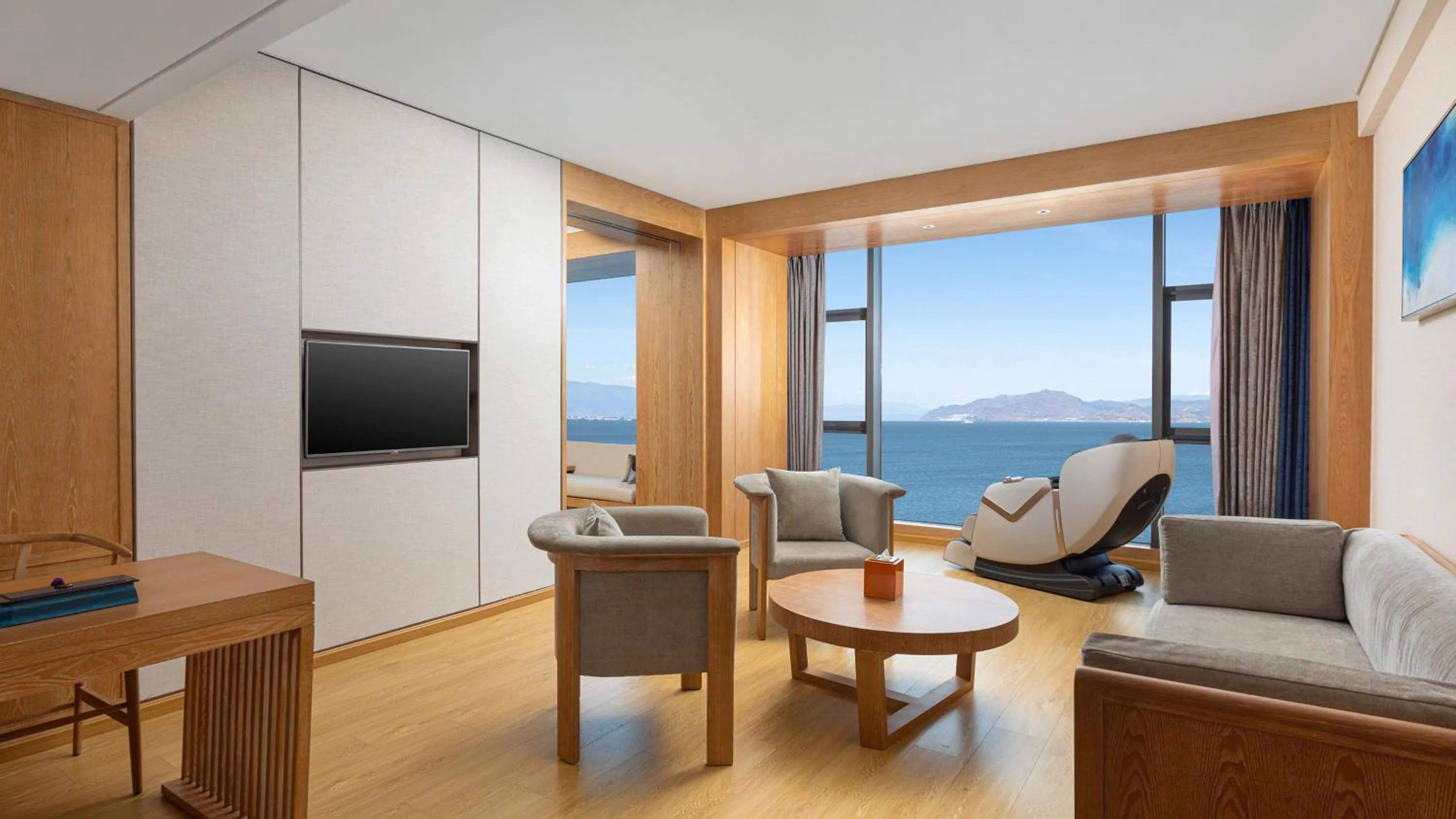 Photo of the whole room in Hotel Indigo Dali Erhai by IHG