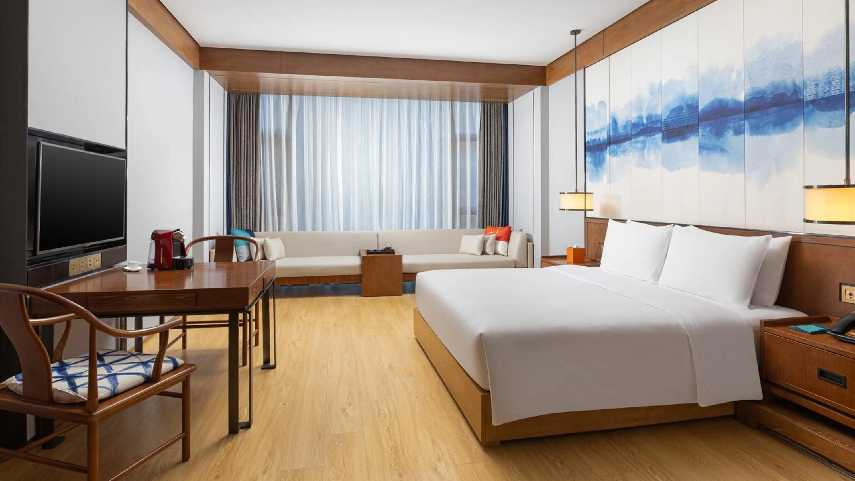 Photo of the whole room, Bed in Hotel Indigo Dali Erhai by IHG