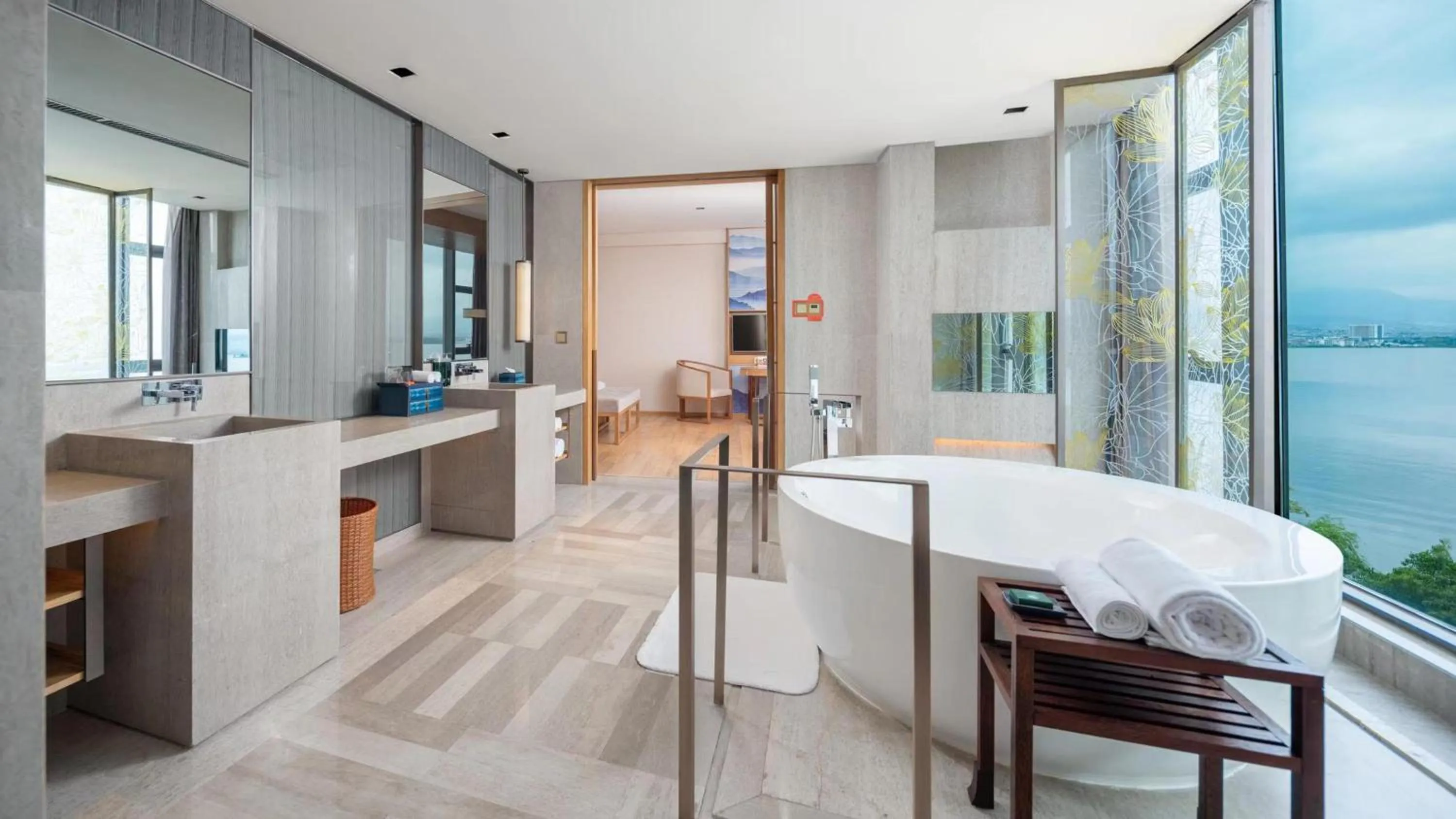 Photo of the whole room in Hotel Indigo Dali Erhai by IHG