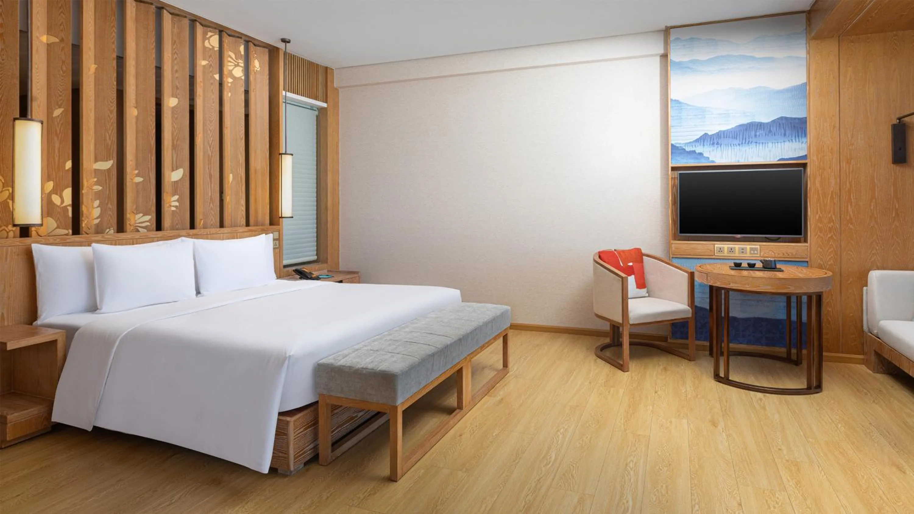 Photo of the whole room, Bed in Hotel Indigo Dali Erhai by IHG