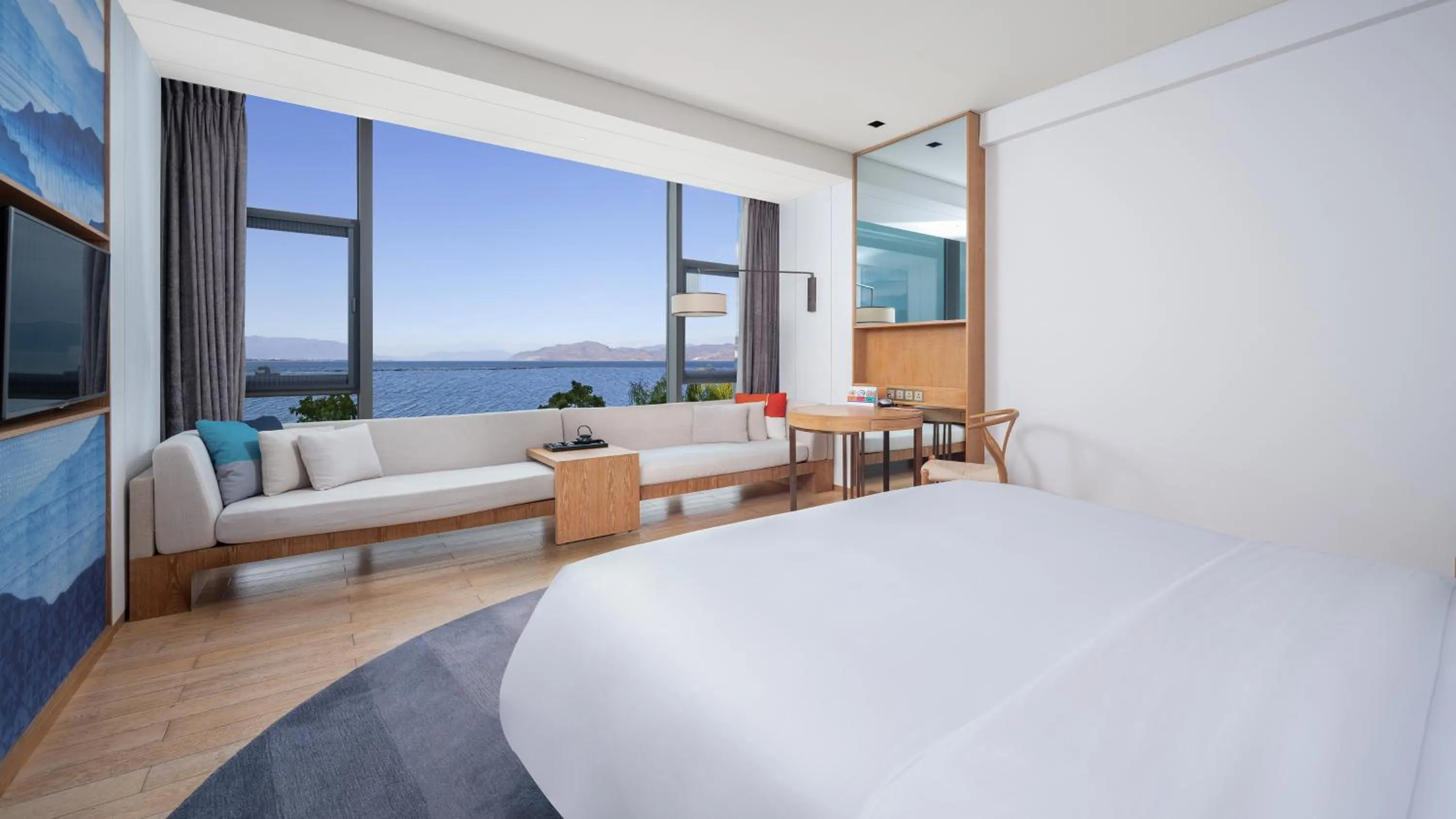 Bed in Hotel Indigo Dali Erhai by IHG