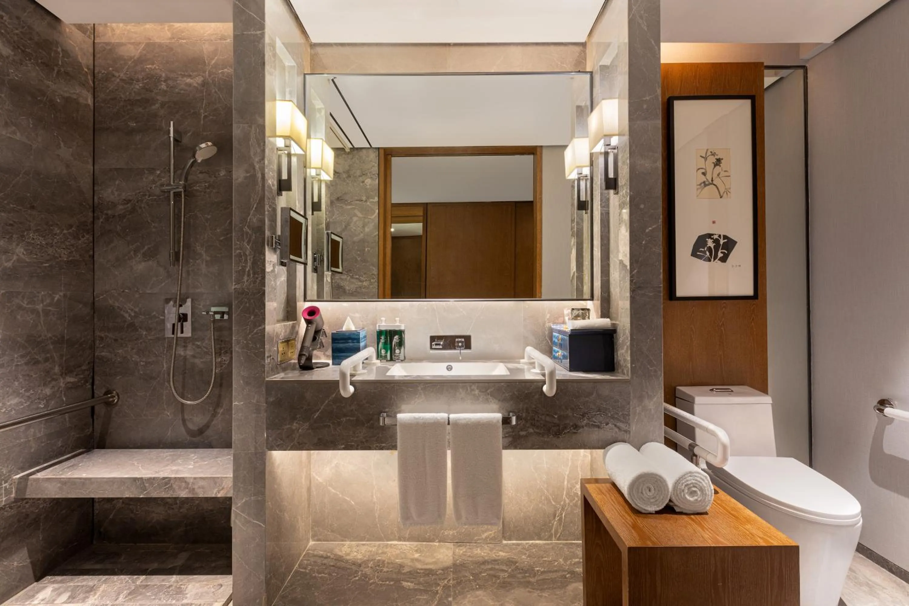 Shower in Hotel Indigo Dali Erhai by IHG