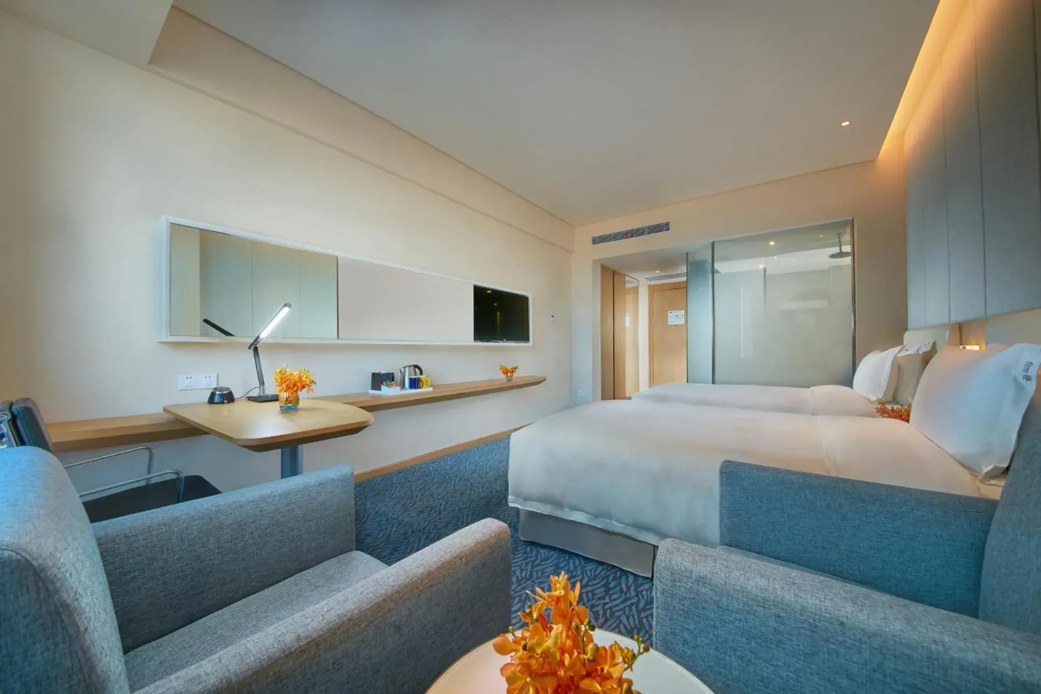 Standard Twin Room - Smoking in Holiday Inn Express Nantong Textile City by IHG Standard Twin Room - Smoking in Holiday Inn Express Nantong Textile City by IHG