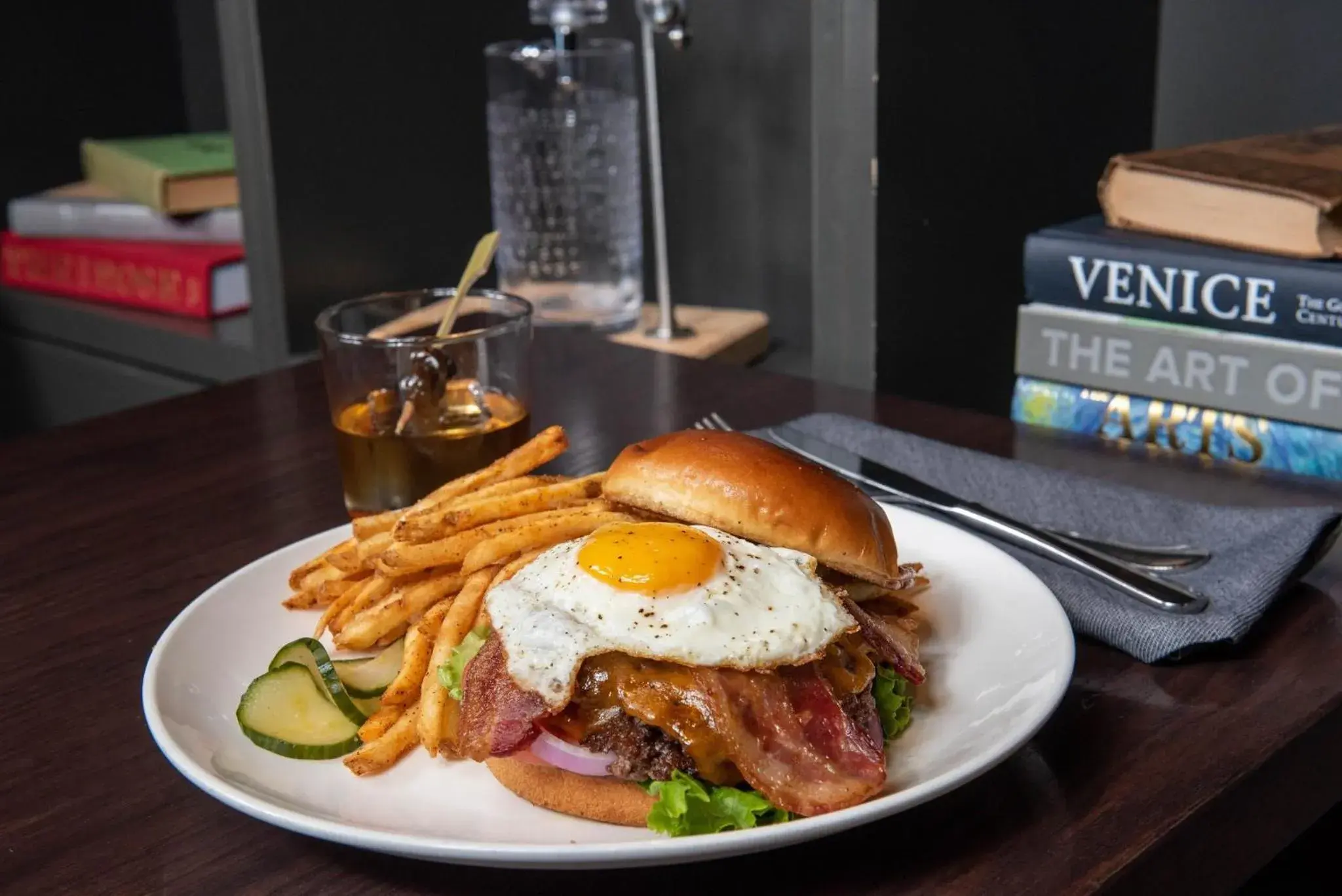 Restaurant/places to eat in InterContinental Minneapolis - St. Paul Airport by IHG Restaurant/places to eat in InterContinental Minneapolis - St. Paul Airport by IHG