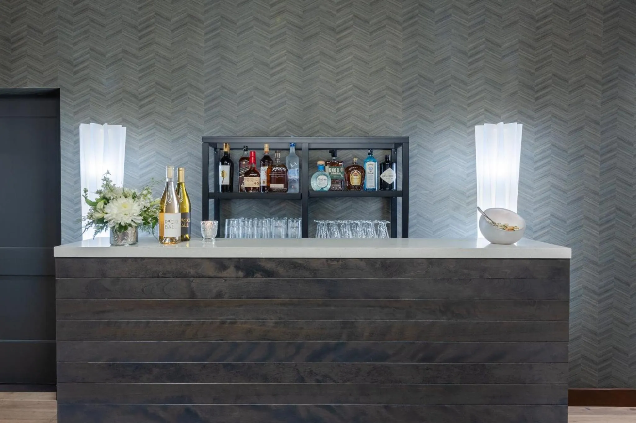 Restaurant/places to eat in InterContinental Minneapolis - St. Paul Airport by IHG