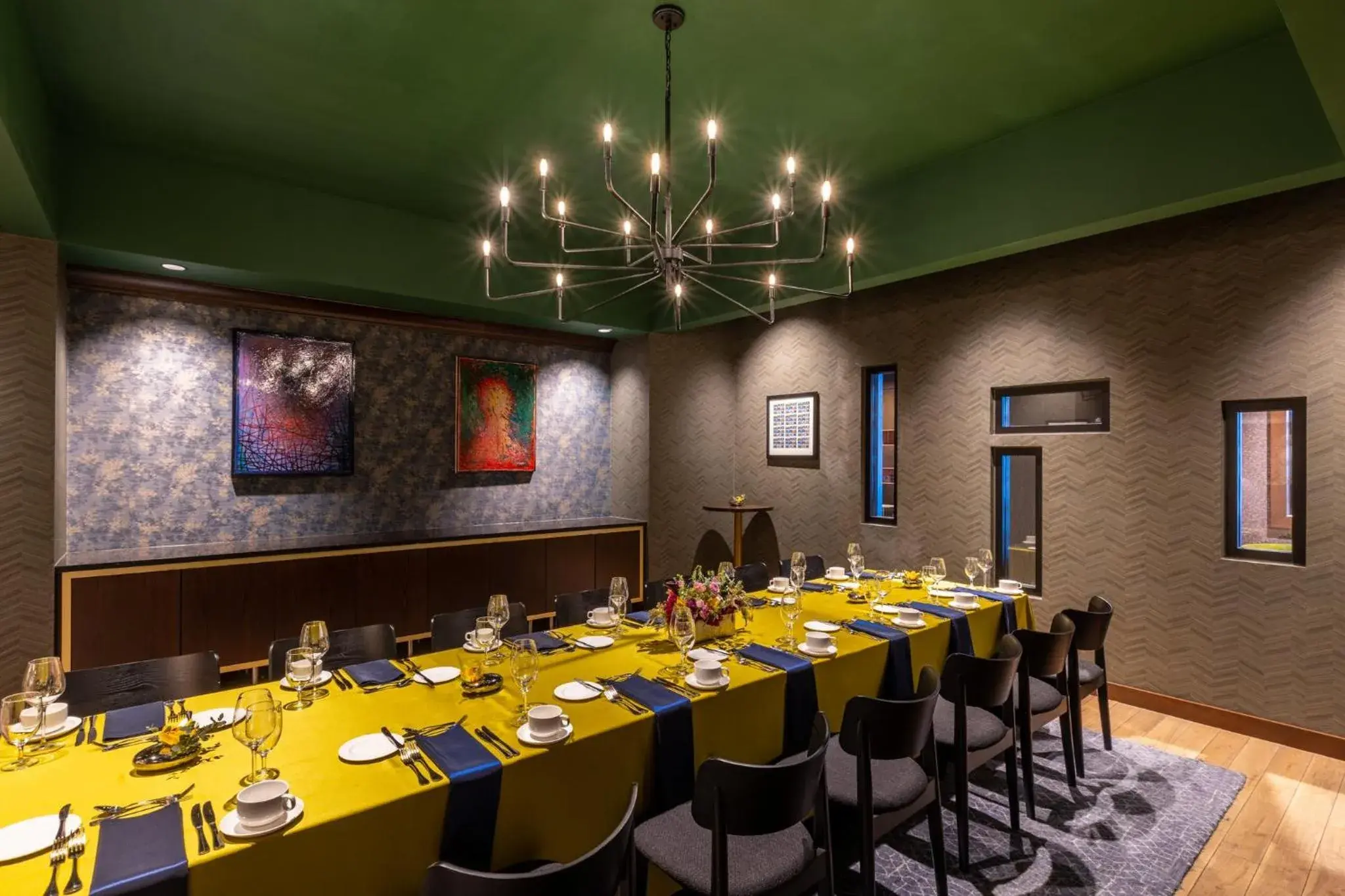 Restaurant/places to eat in InterContinental Minneapolis - St. Paul Airport by IHG Restaurant/places to eat in InterContinental Minneapolis - St. Paul Airport by IHG