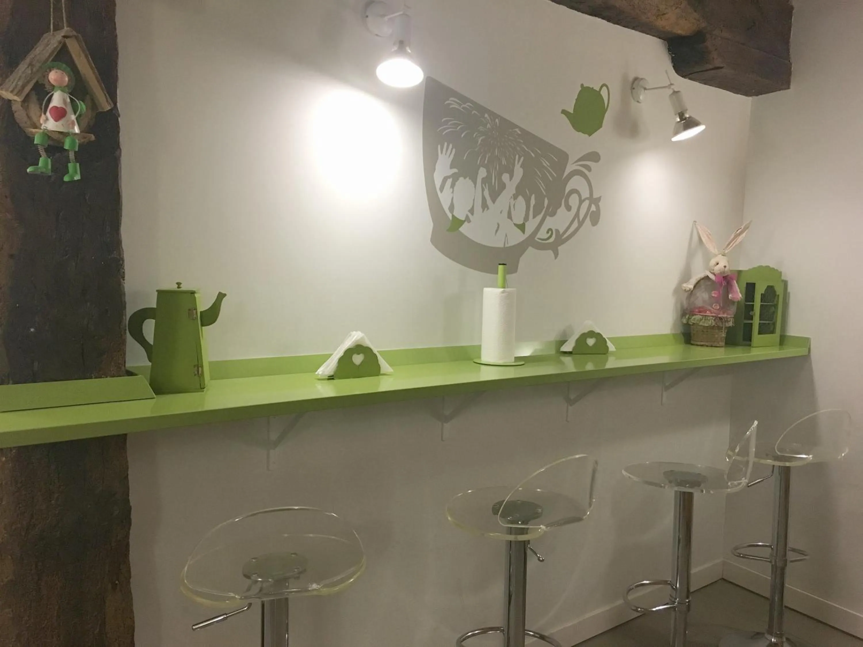 Kitchen or kitchenette in Pensión AliciaZzz Bed And Breakfast Bilbao