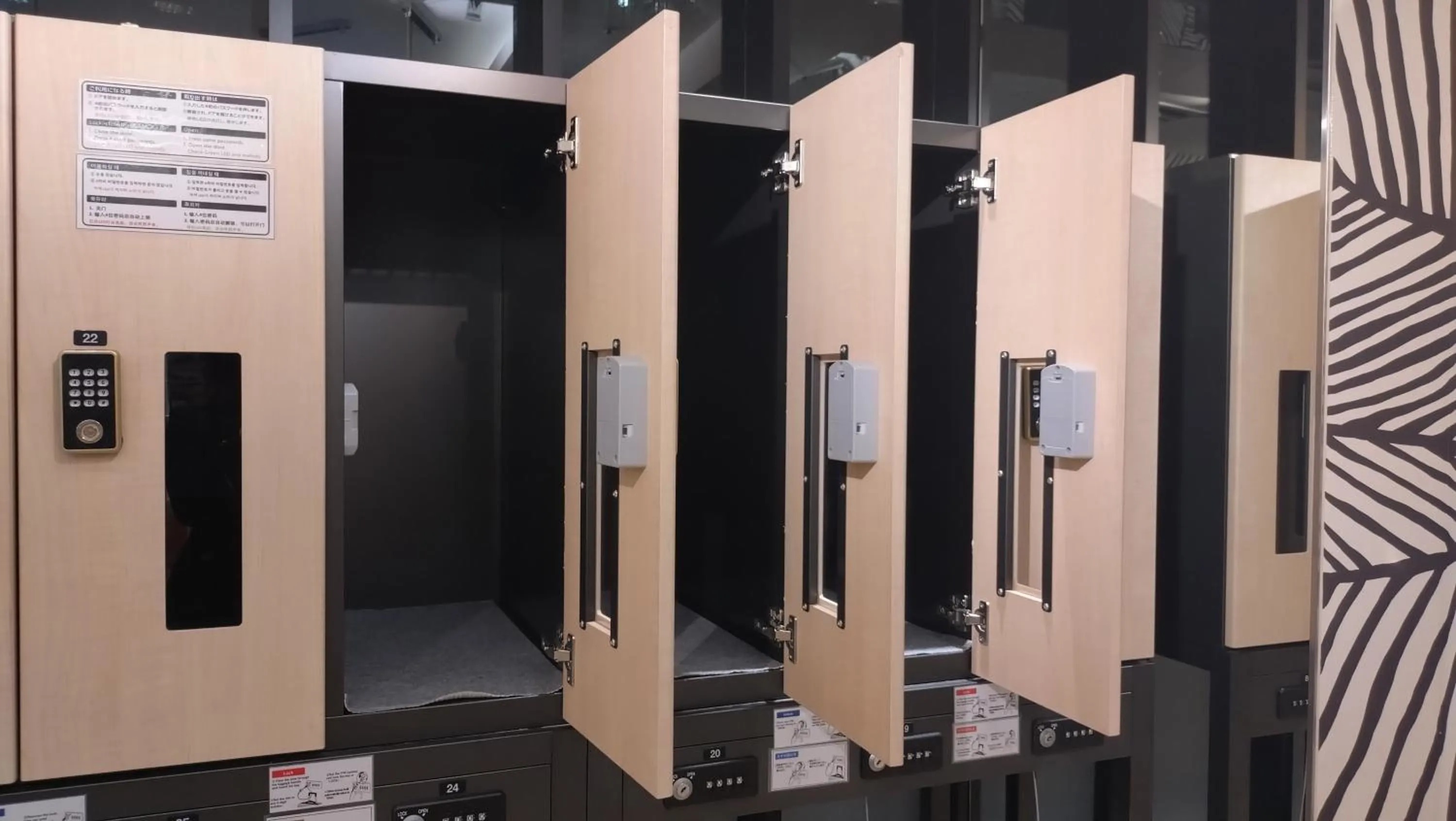 Lobby or reception in Henn na Hotel Tokyo Akasaka