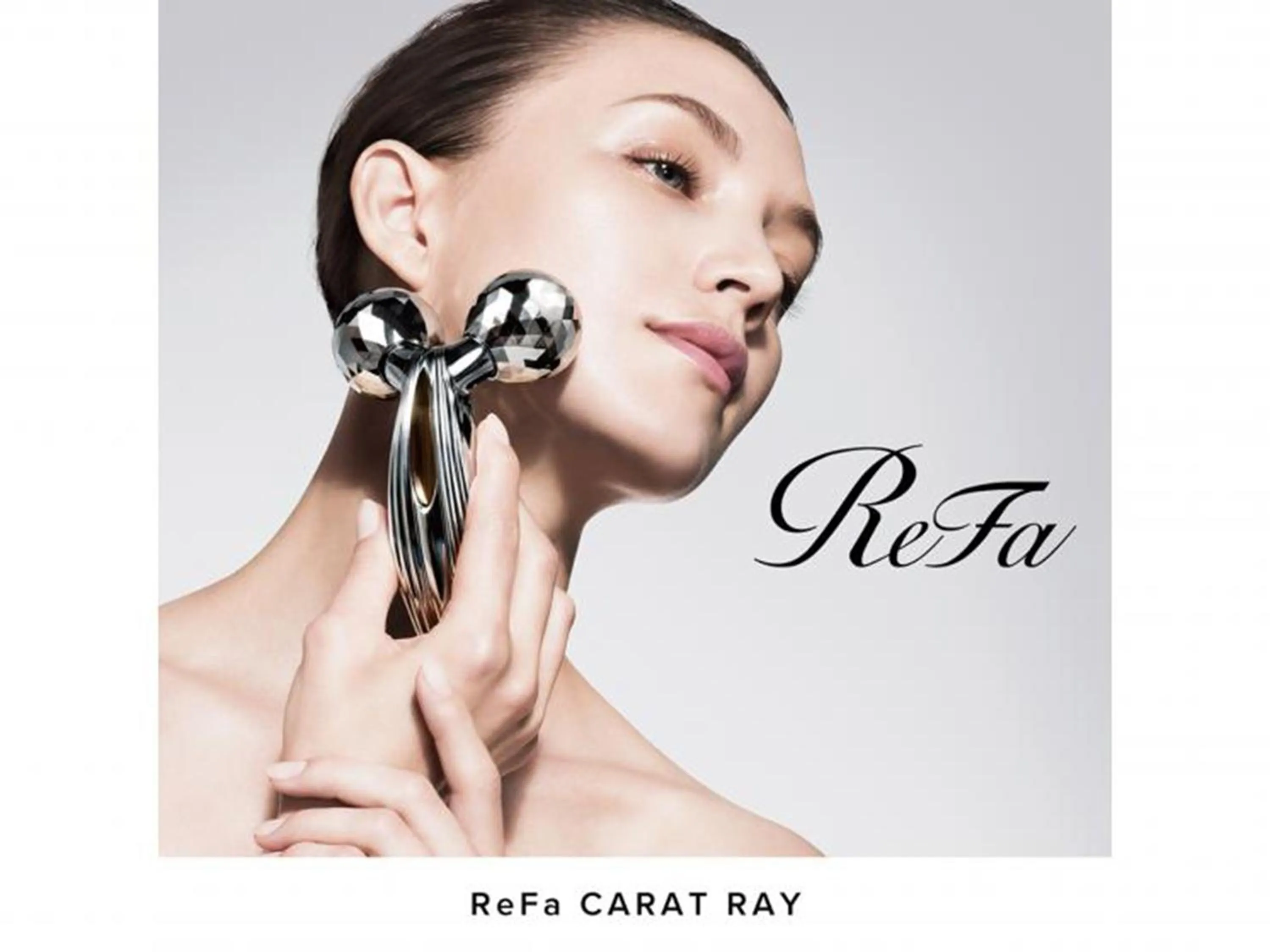 People in Henn na Hotel Tokyo Akasaka