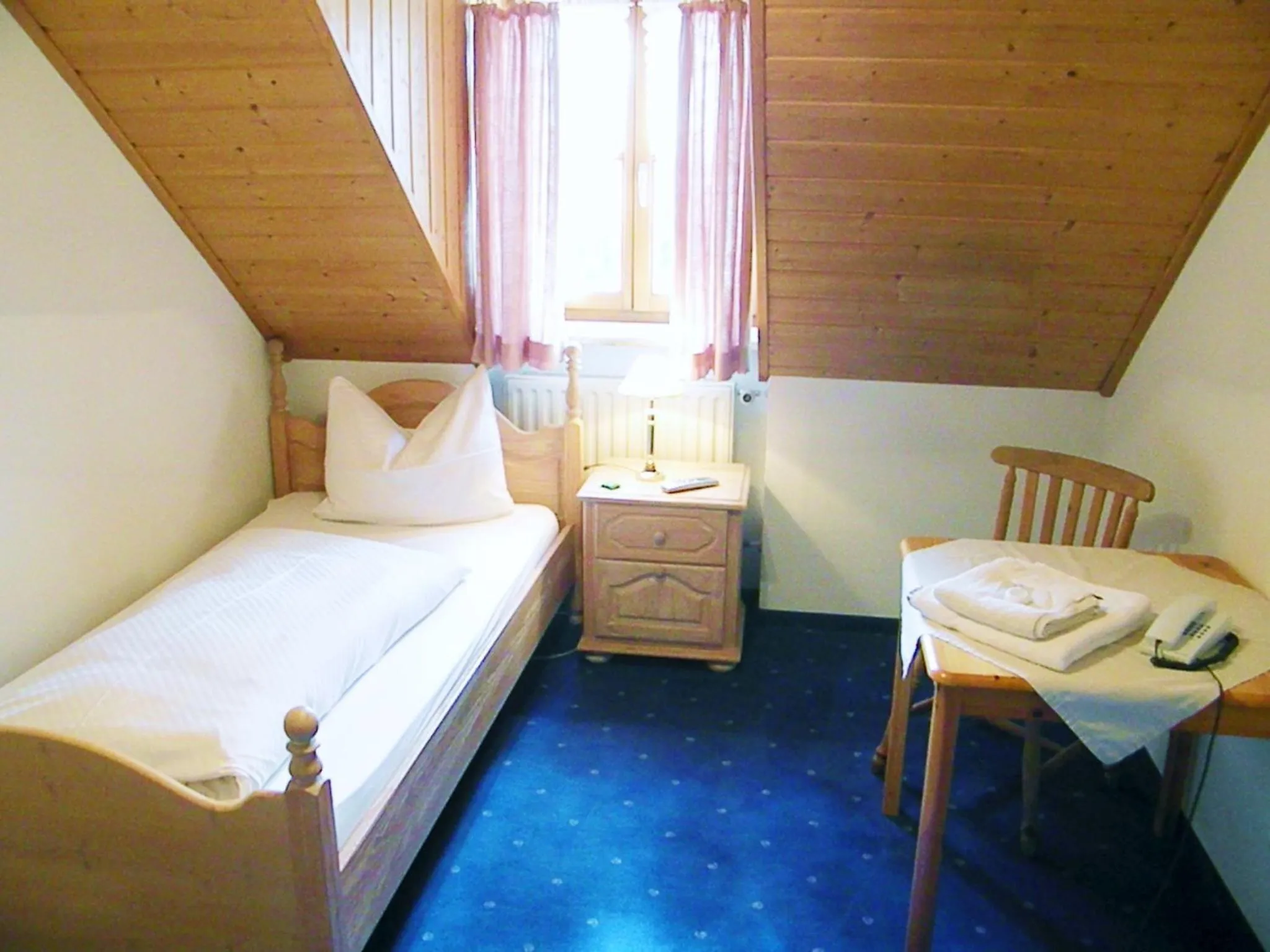 Photo of the whole room, Bed in Landgasthof Nagerl