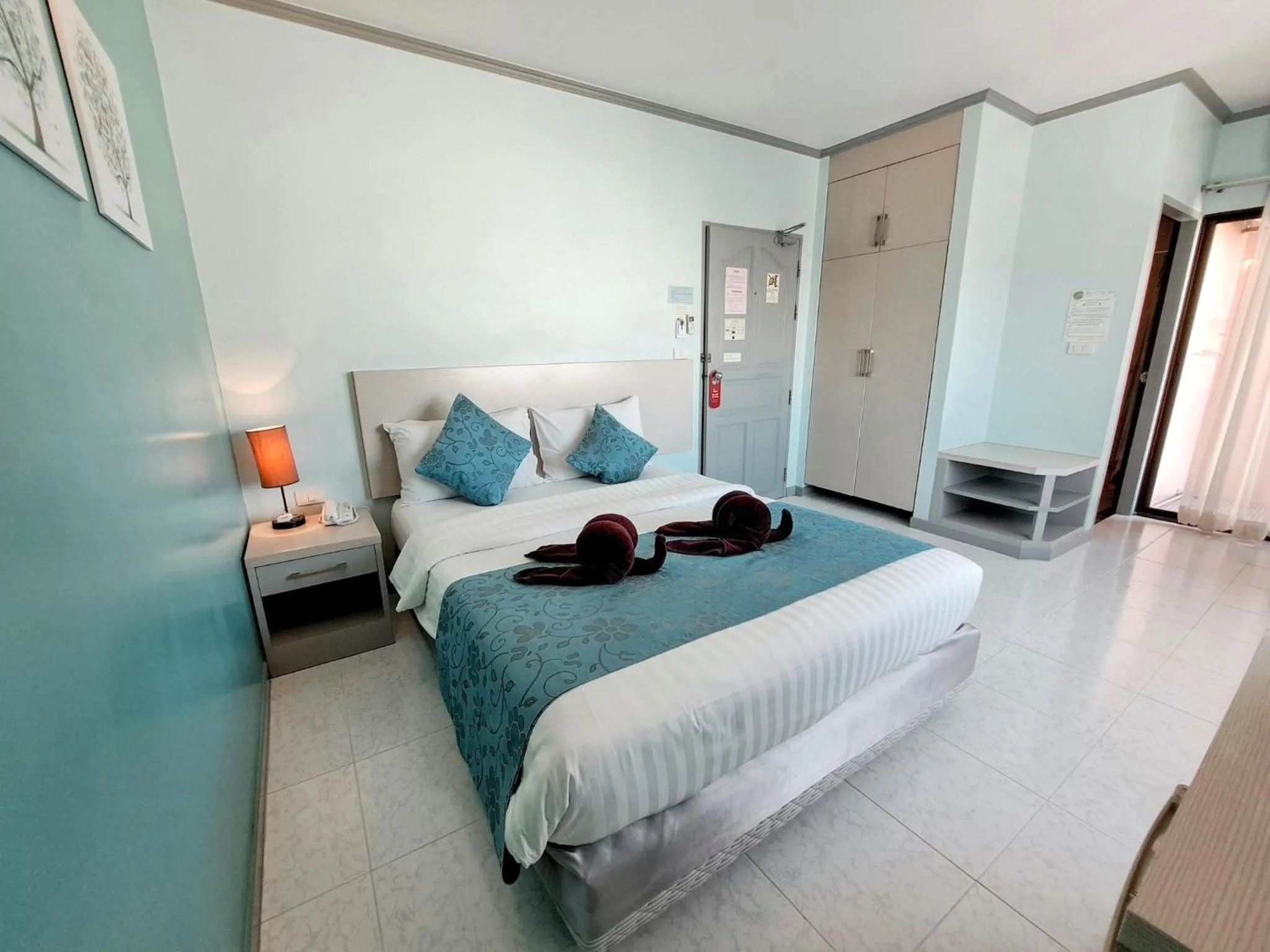 Bedroom, Bed in Thipurai City Hotel