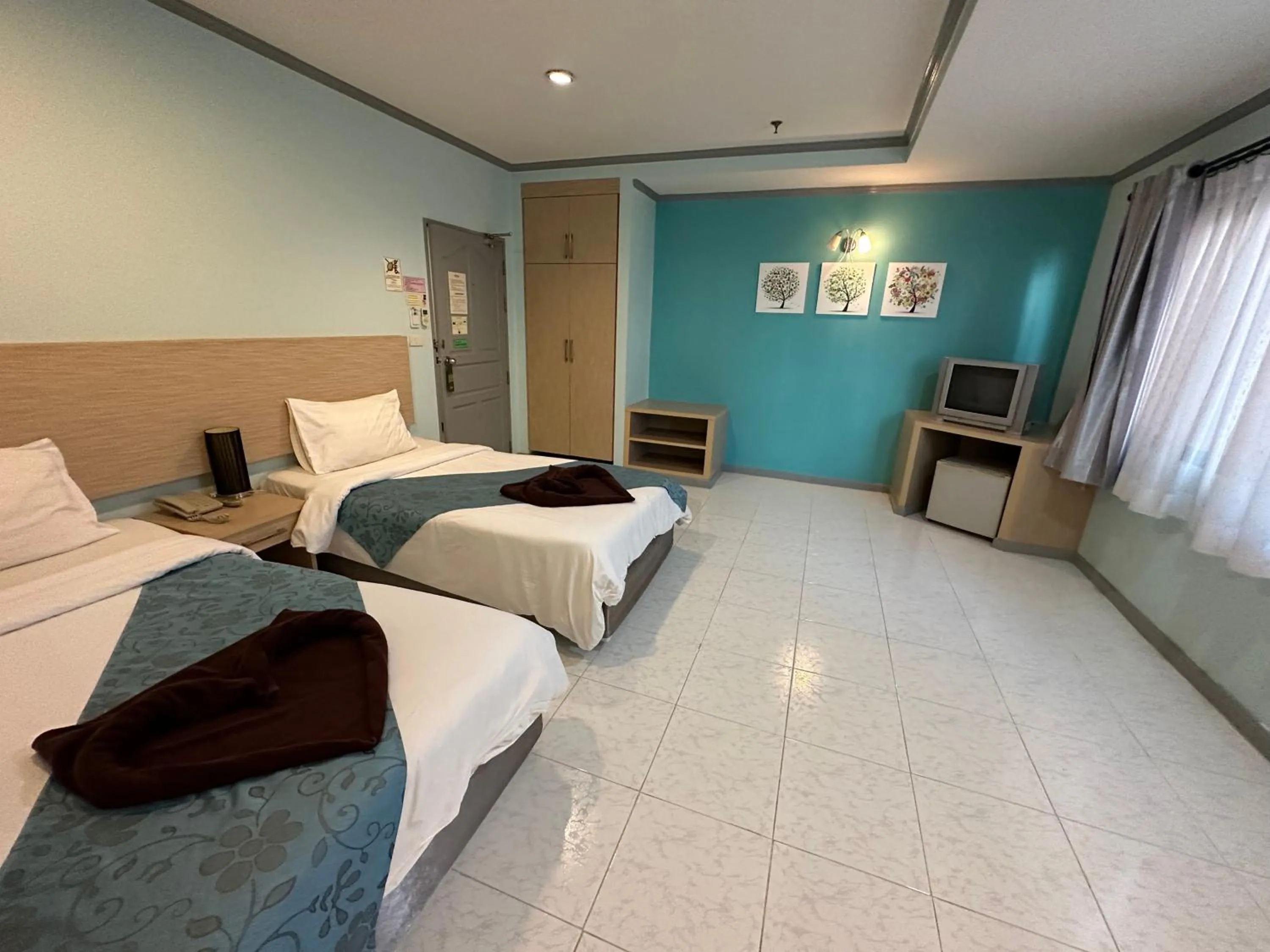 Bedroom, Bed in Thipurai City Hotel