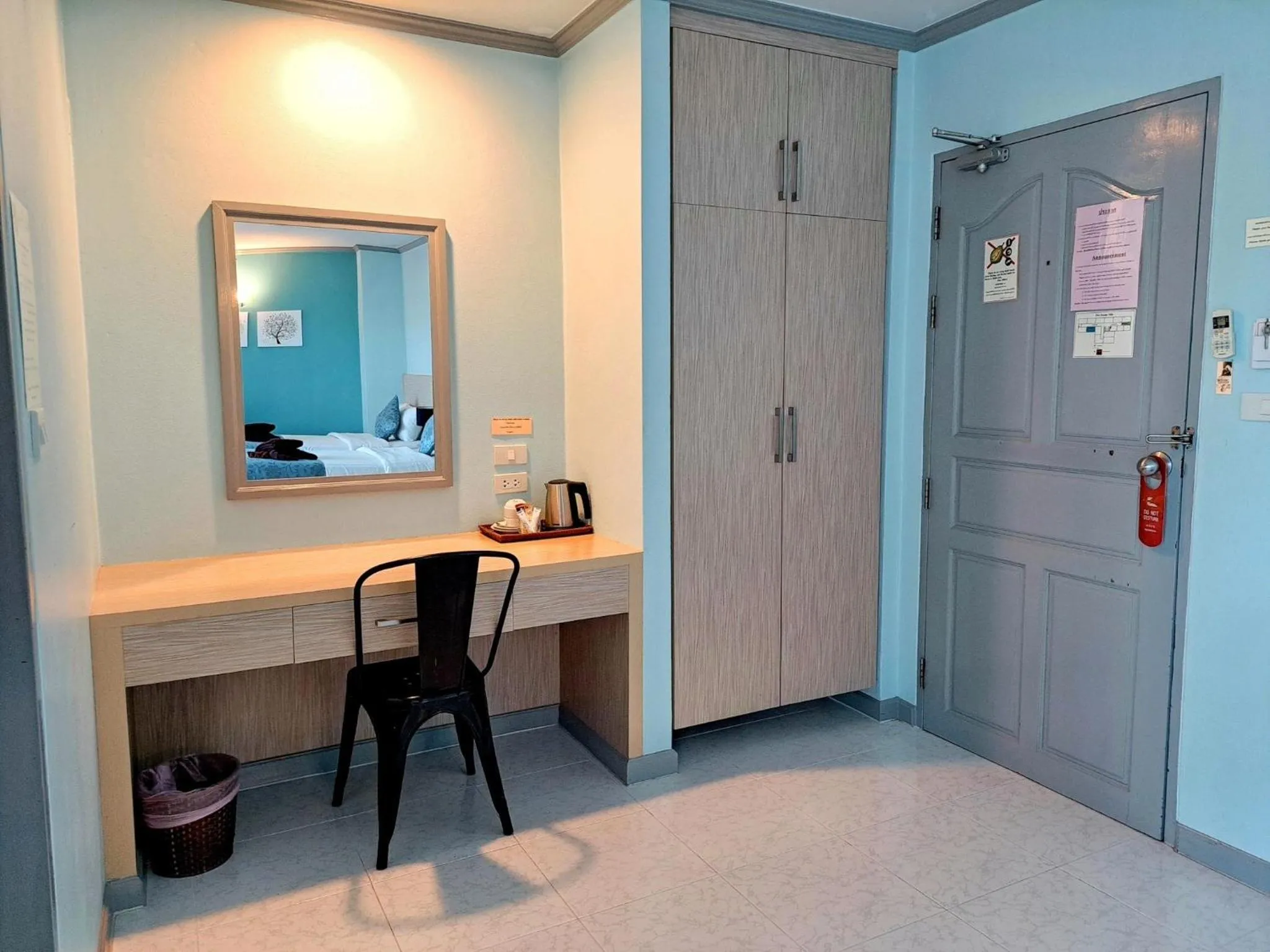 Coffee/tea facilities in Thipurai City Hotel