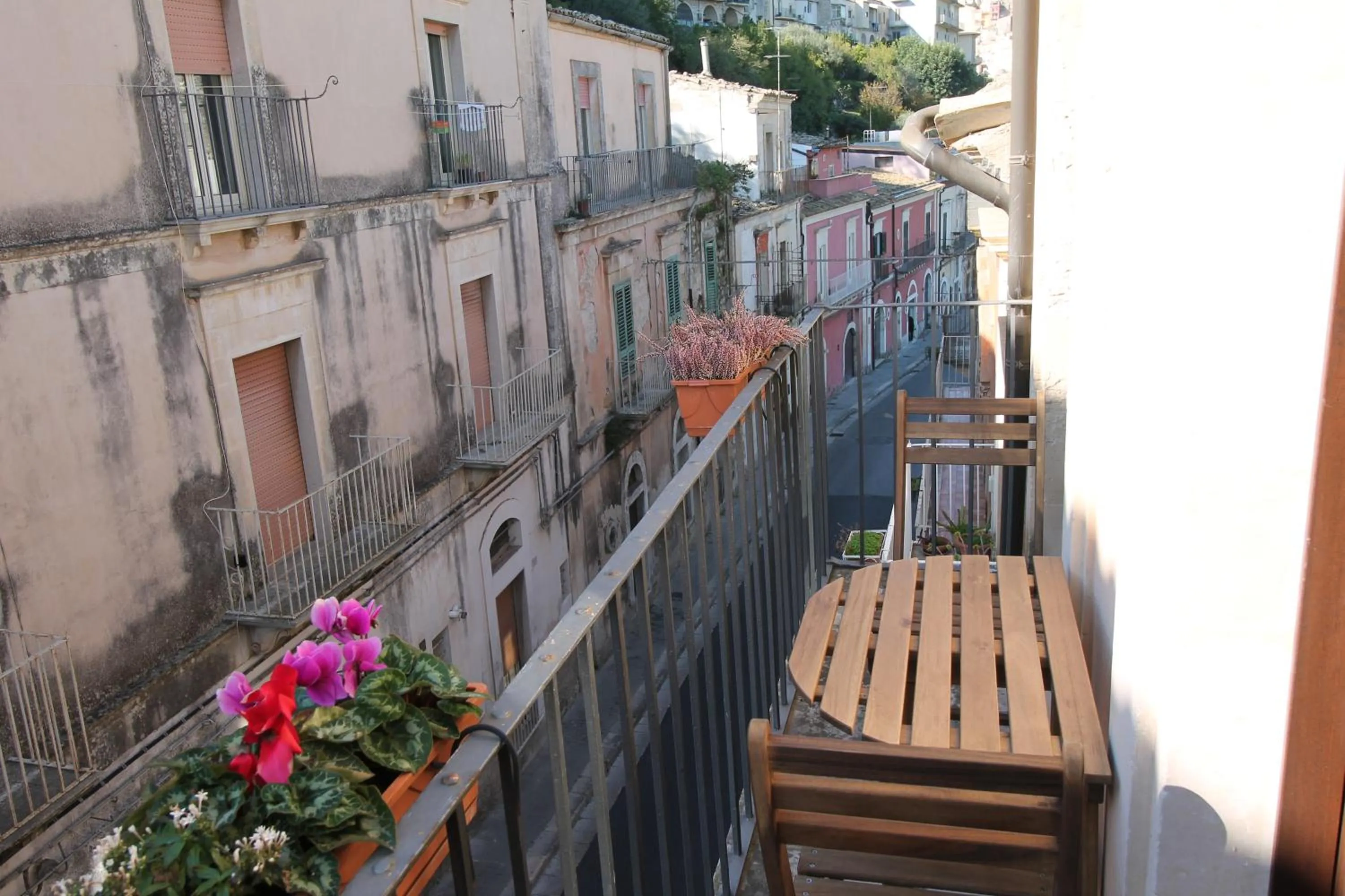 Balcony/Terrace in Le Luci su Ibla - Ospitalità con vista