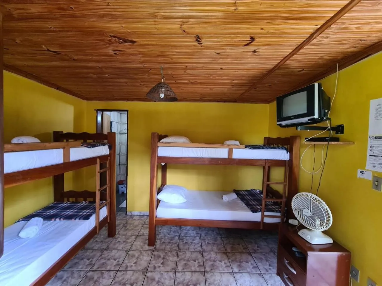TV and multimedia, Bed in Casa da Trilha