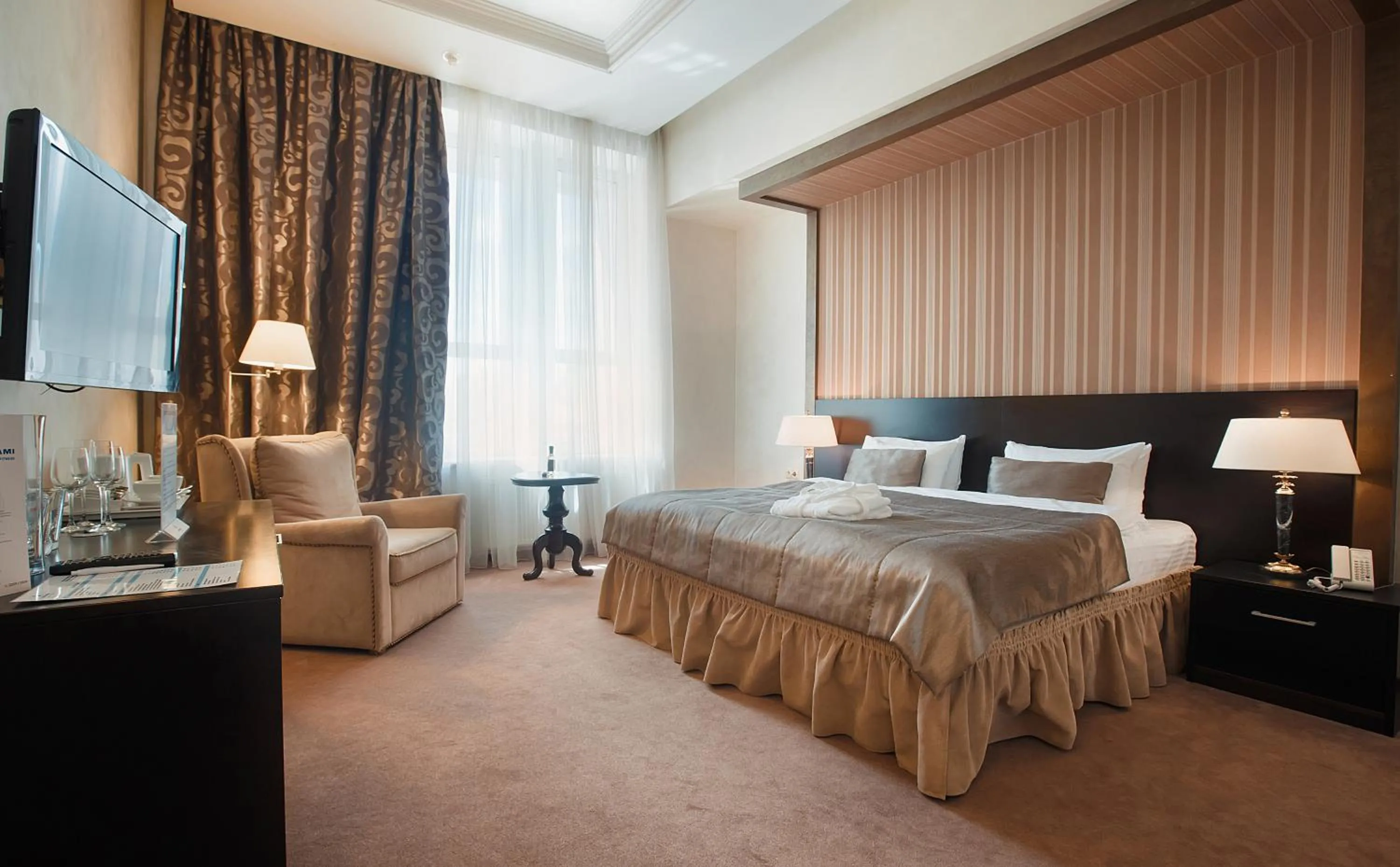 Photo of the whole room, Bed in Tsunami Spa Hotel