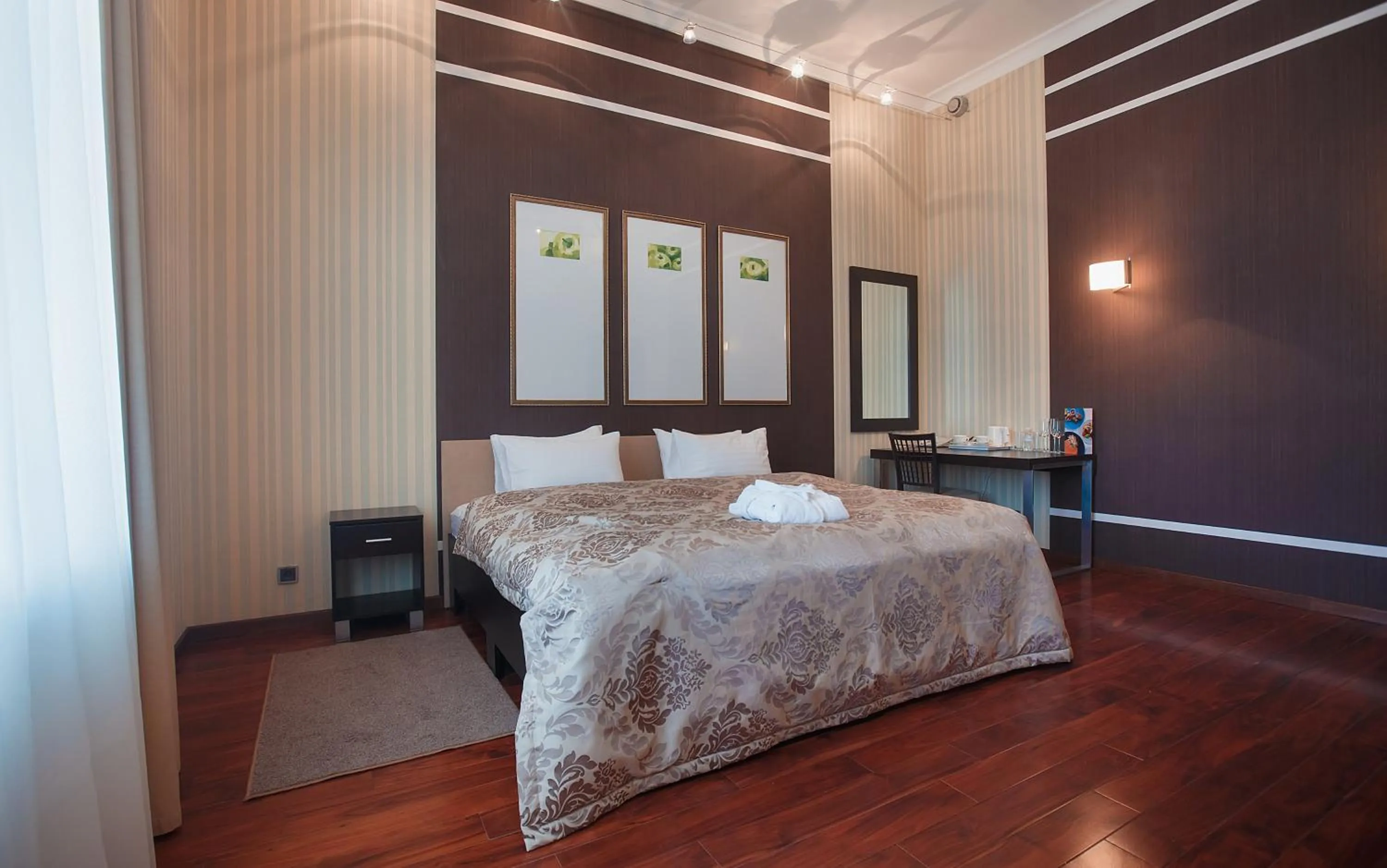 Photo of the whole room, Bed in Tsunami Spa Hotel