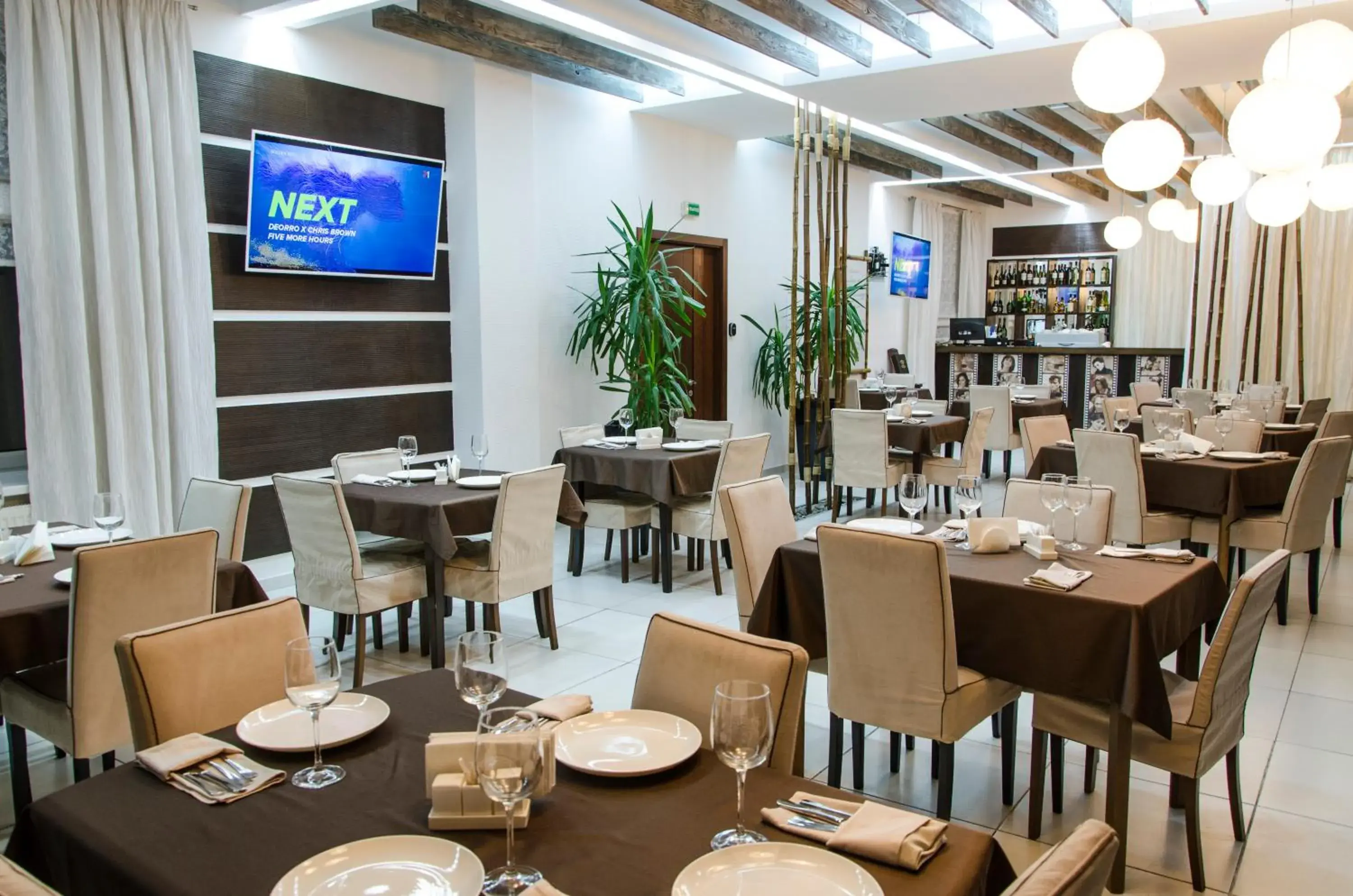 Restaurant/places to eat in Tsunami Spa Hotel Restaurant/places to eat in Tsunami Spa Hotel